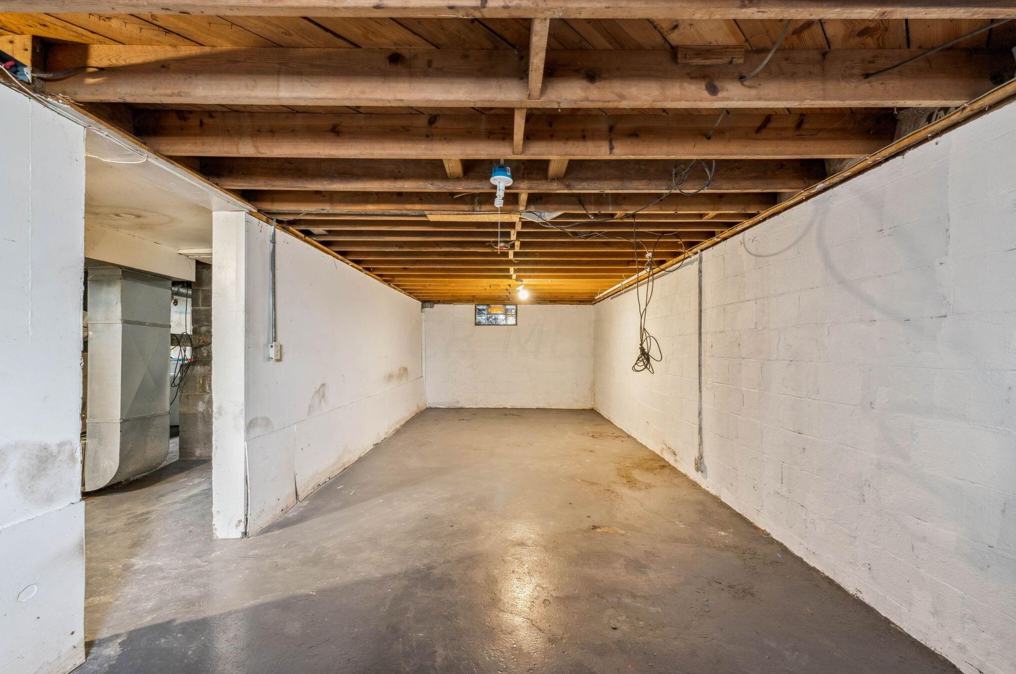 2228 Hiawatha Park Dr, Columbus OH 43211-2034 exterior