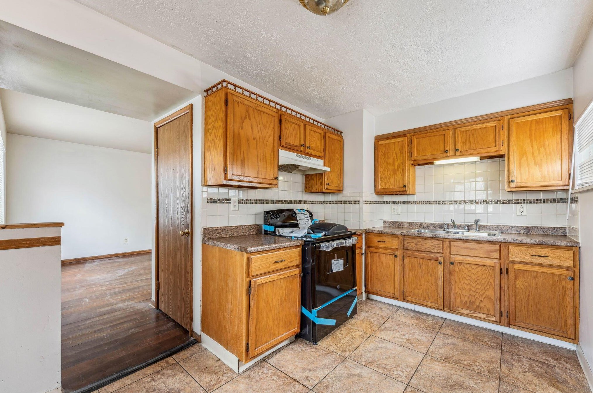 2228 Hiawatha Park Dr, Columbus OH 43211-2034 exterior