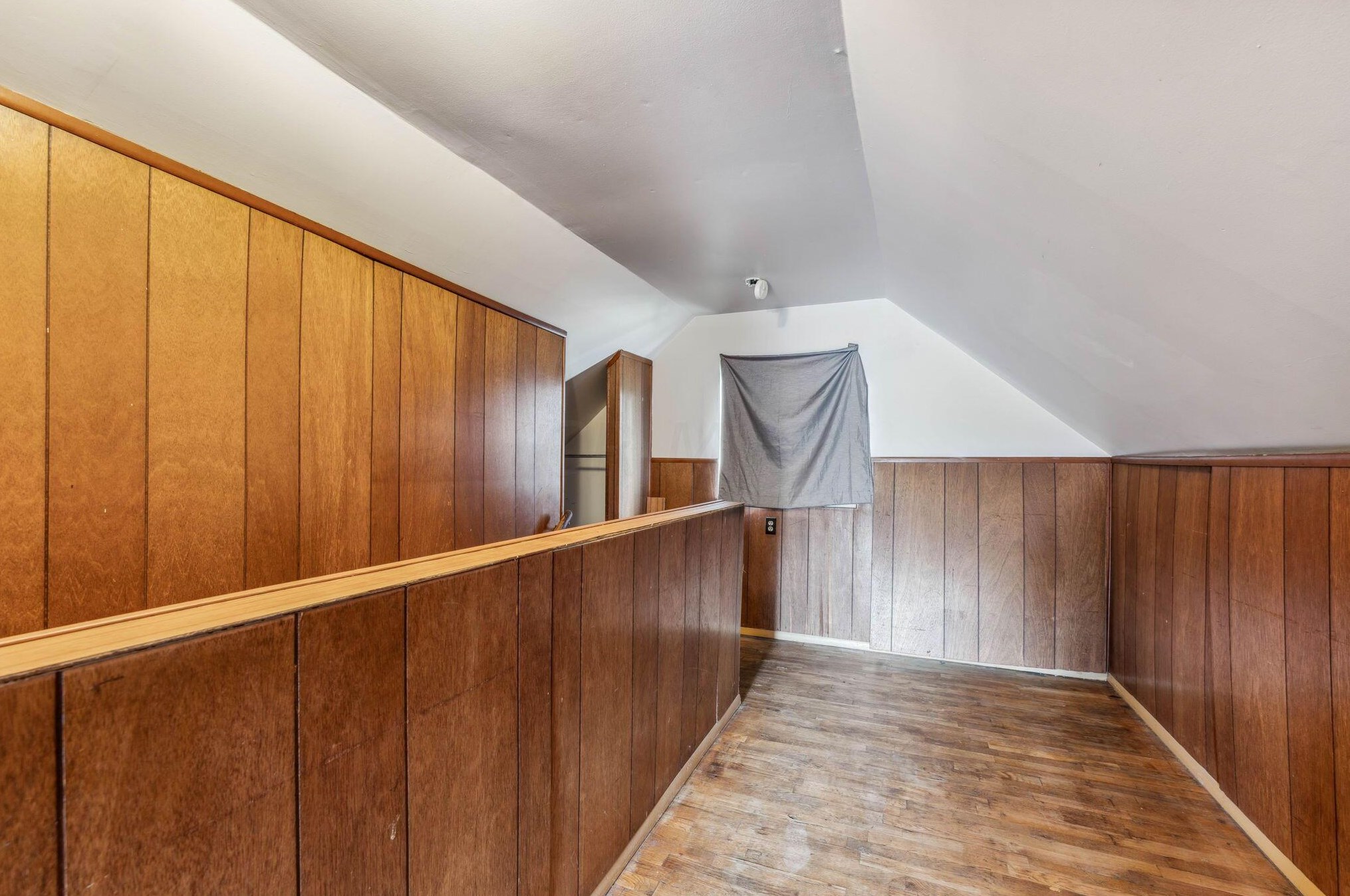 2228 Hiawatha Park Dr, Columbus OH 43211-2034 exterior