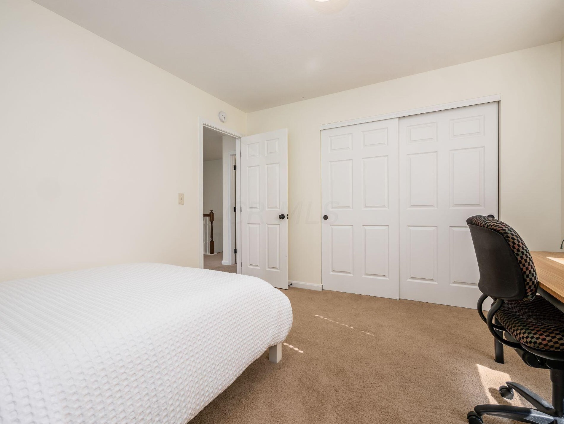 610 Stratshire Ln, Columbus OH  43230-1959 exterior