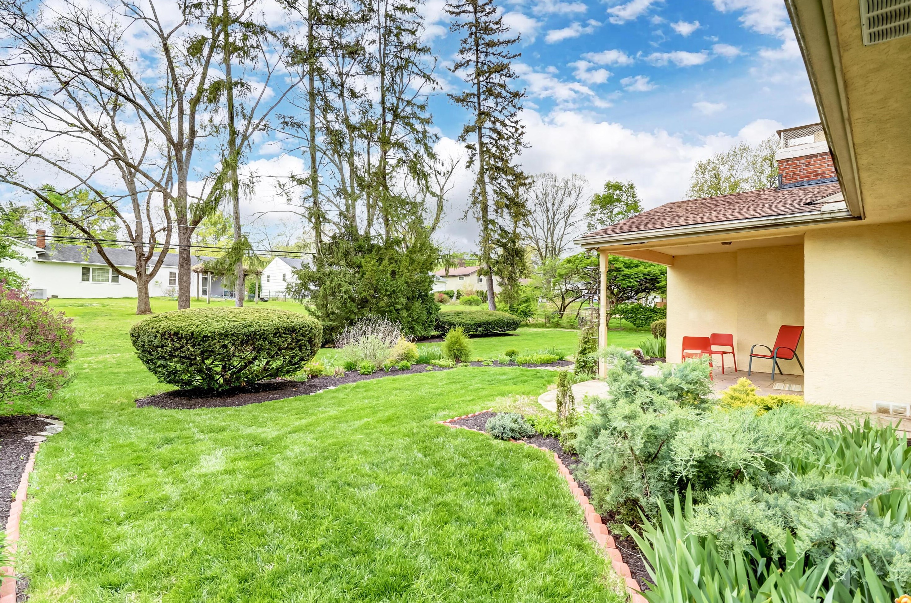 1415 Kirkley Rd, Columbus OH 43221-2261 exterior