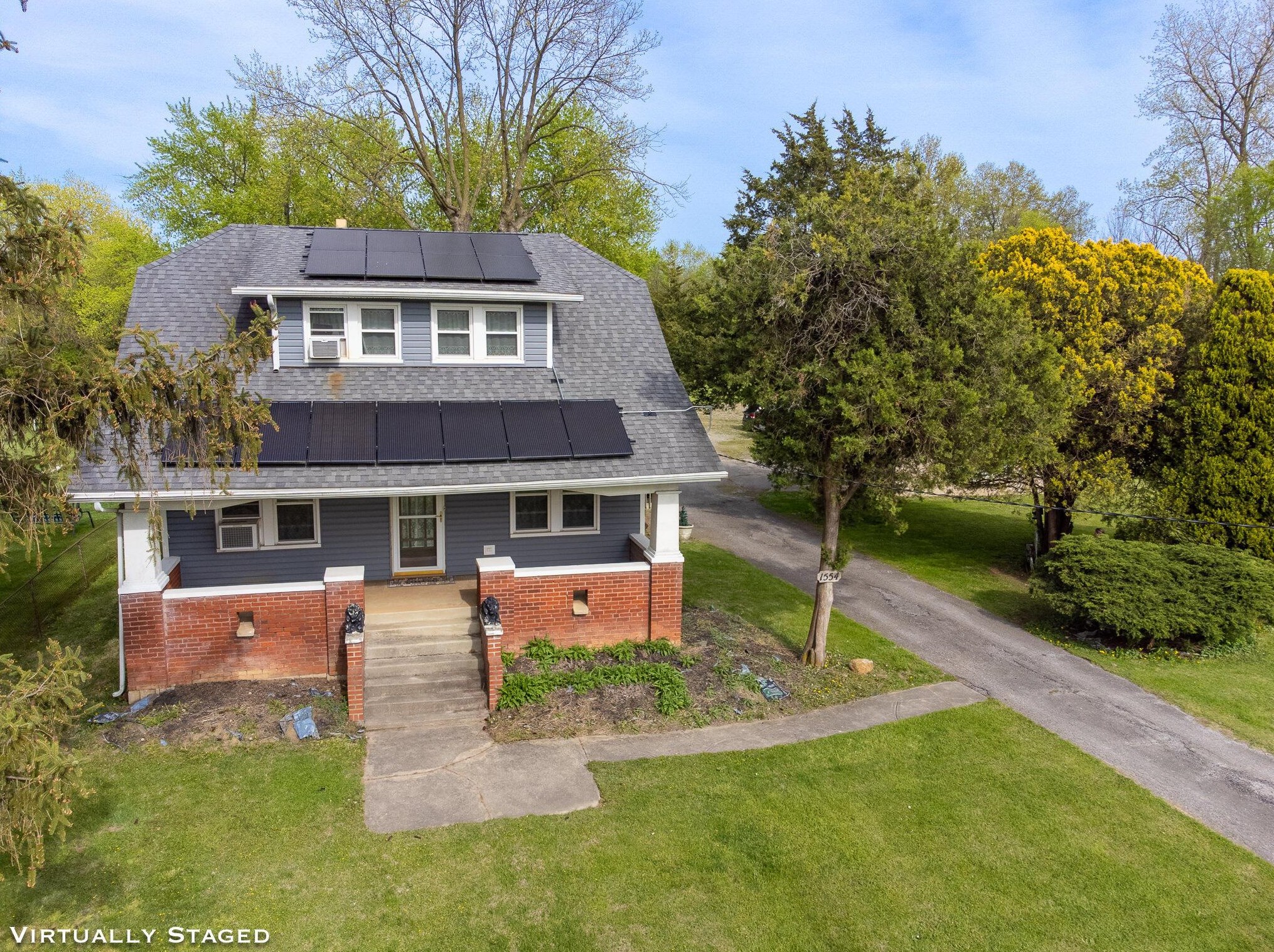 1554 Brown Rd, Columbus OH 43223-3804 exterior