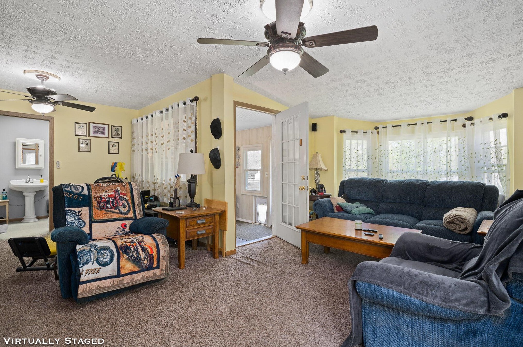 1554 Brown Rd, Columbus OH 43223-3804 exterior