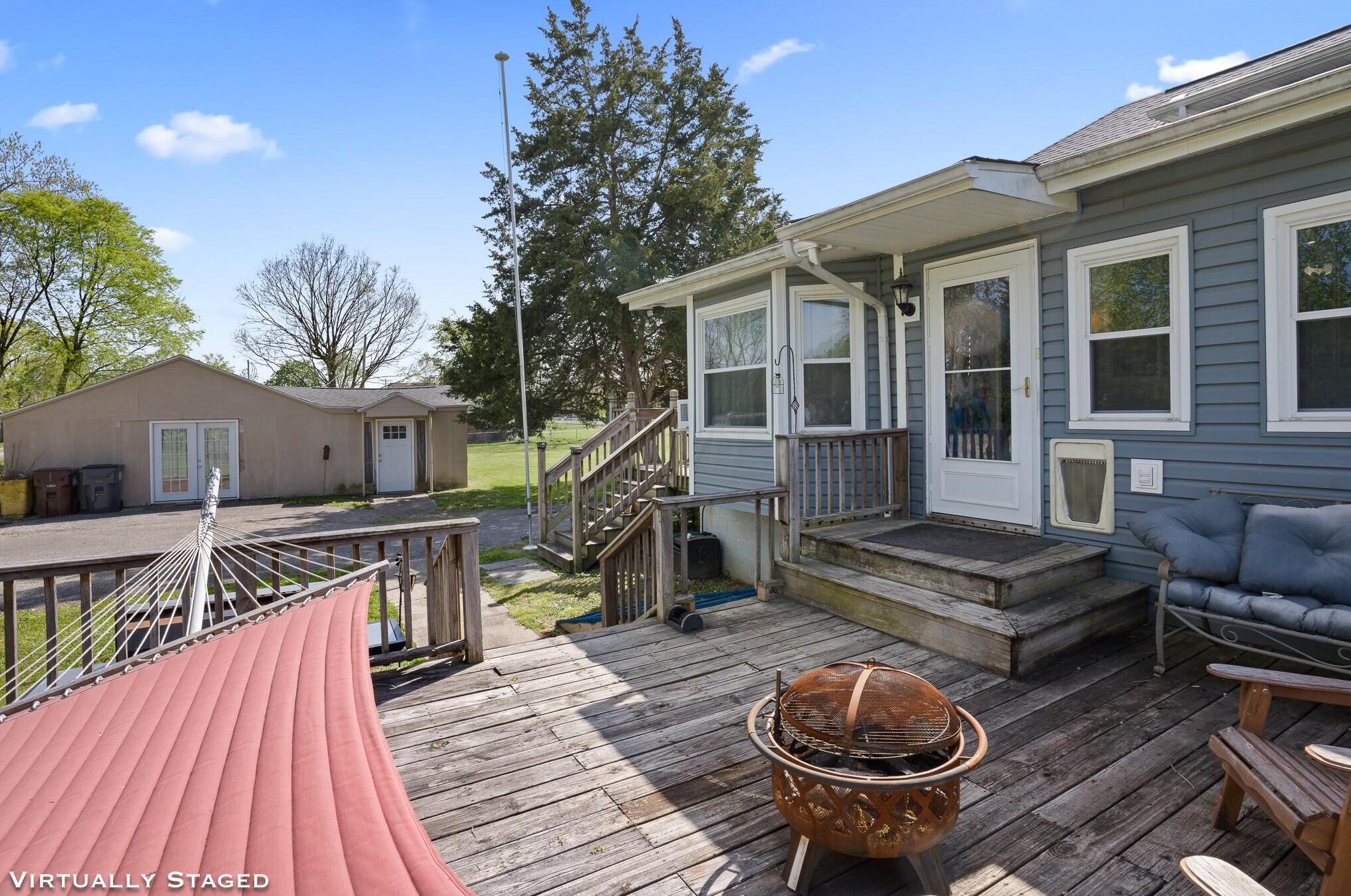 1554 Brown Rd, Columbus OH 43223-3804 exterior