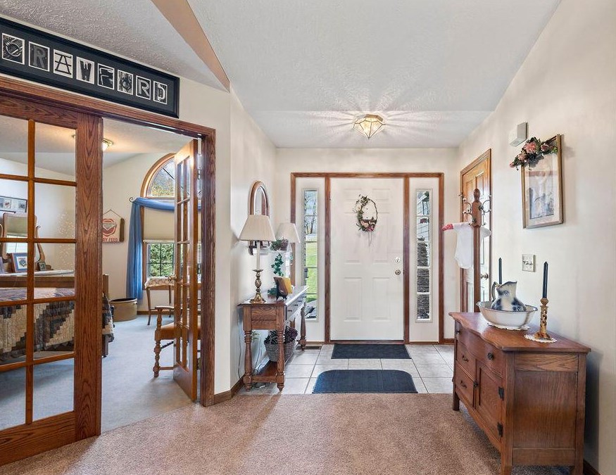 194 Oakleaf Dr, Mansfield OH  44904-8662 exterior