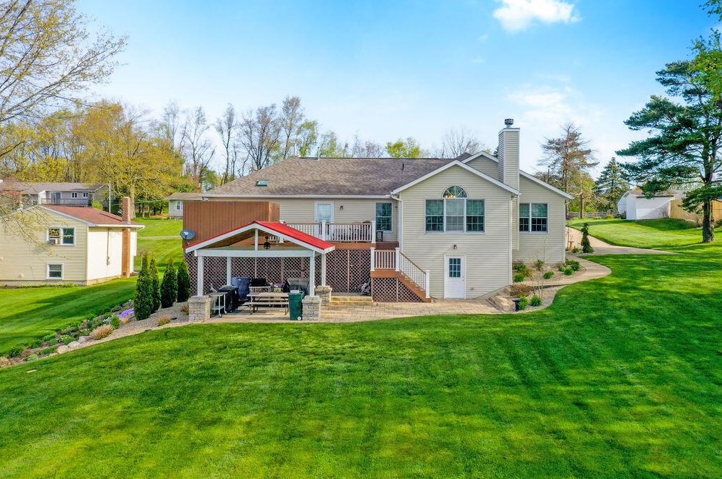 194 Oakleaf Dr, Mansfield OH  44904-8662 exterior