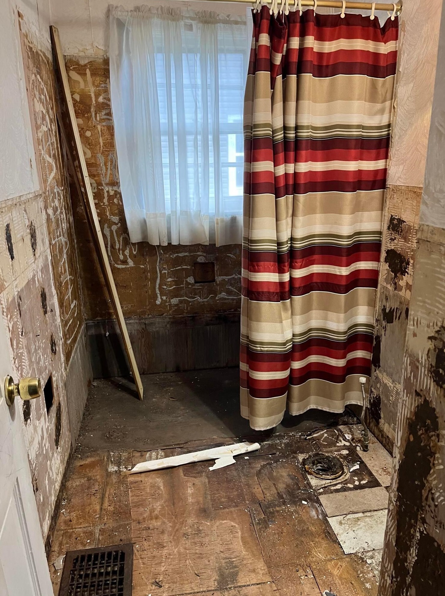 1635 Champion Ave, Columbus OH  43207-1307 exterior