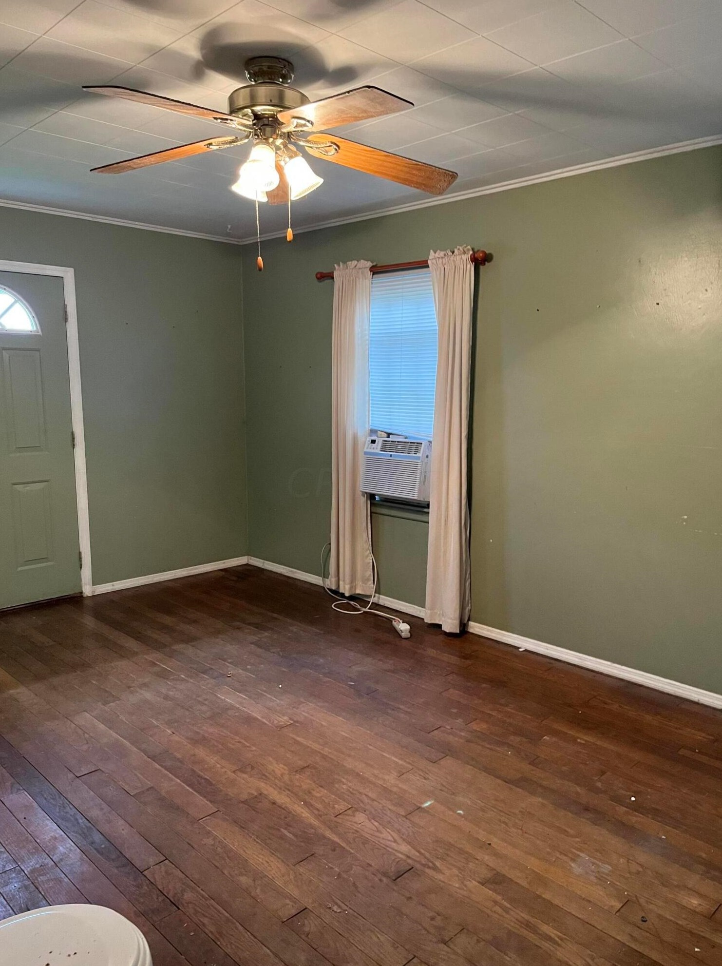 1635 Champion Ave, Columbus OH  43207-1307 exterior