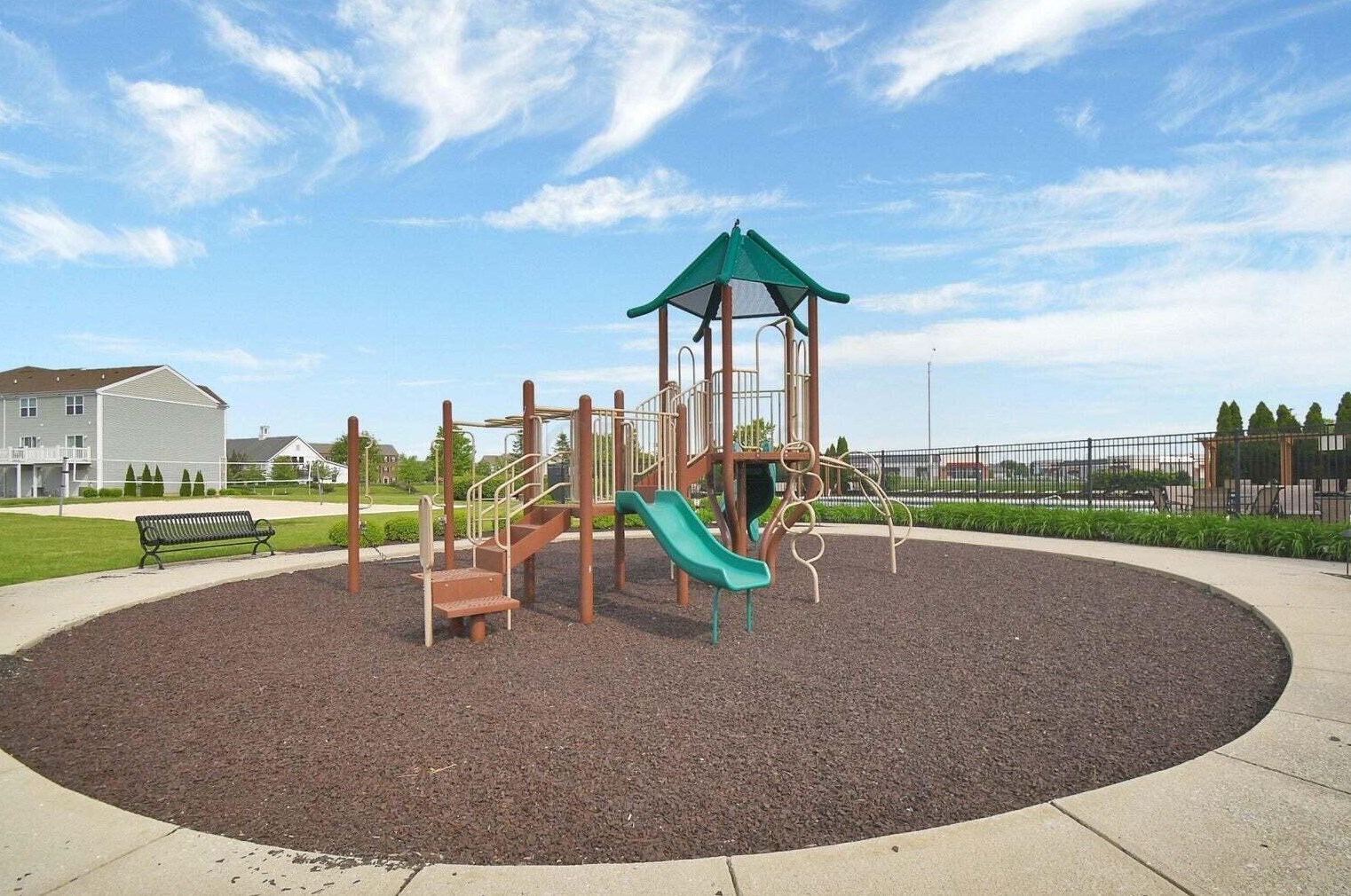 5942 Winberry Creek Dr, Dublin OH  43016-6304 exterior