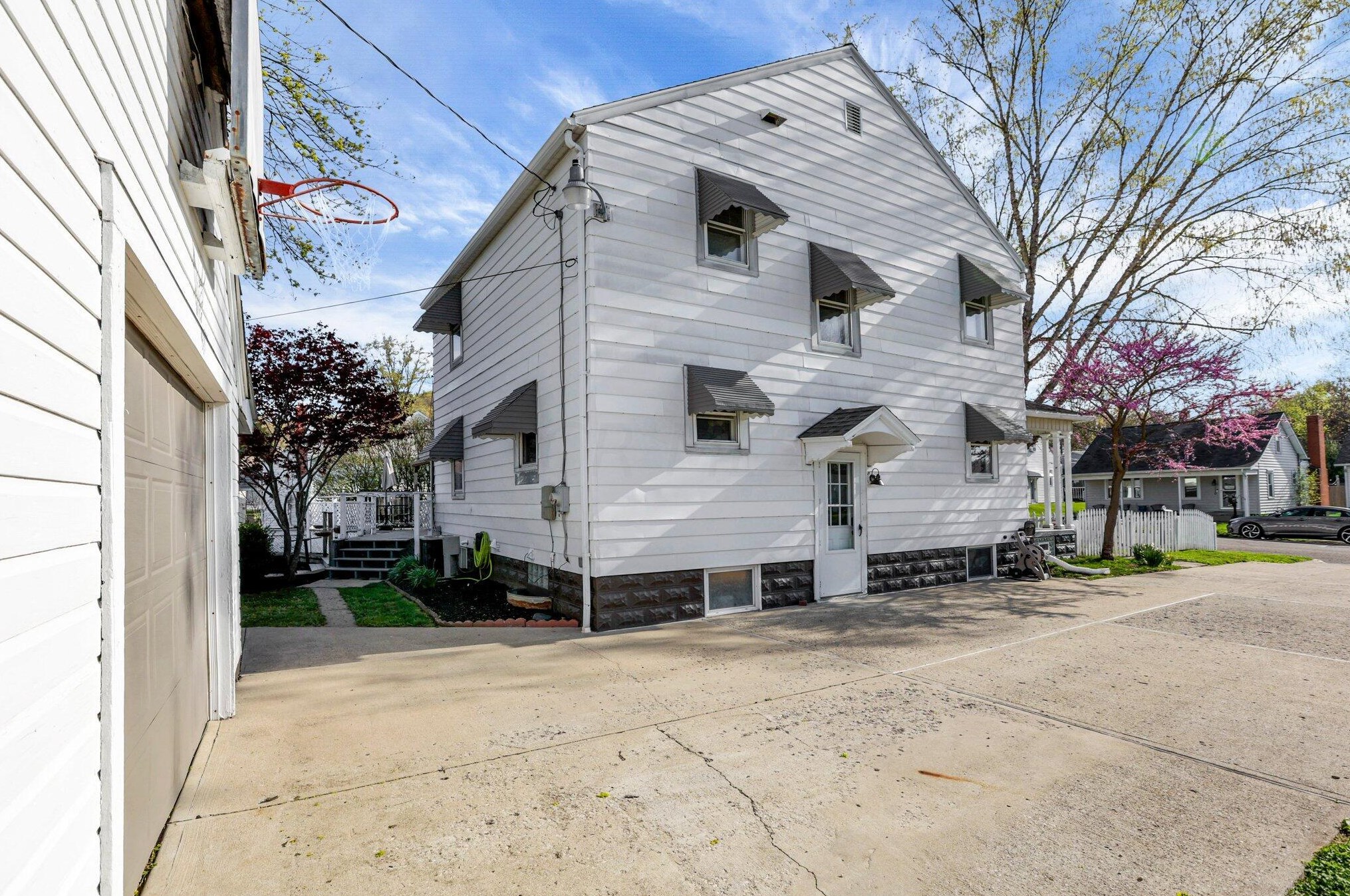 715 Harding Ave, Lancaster OH  43130-2760 exterior