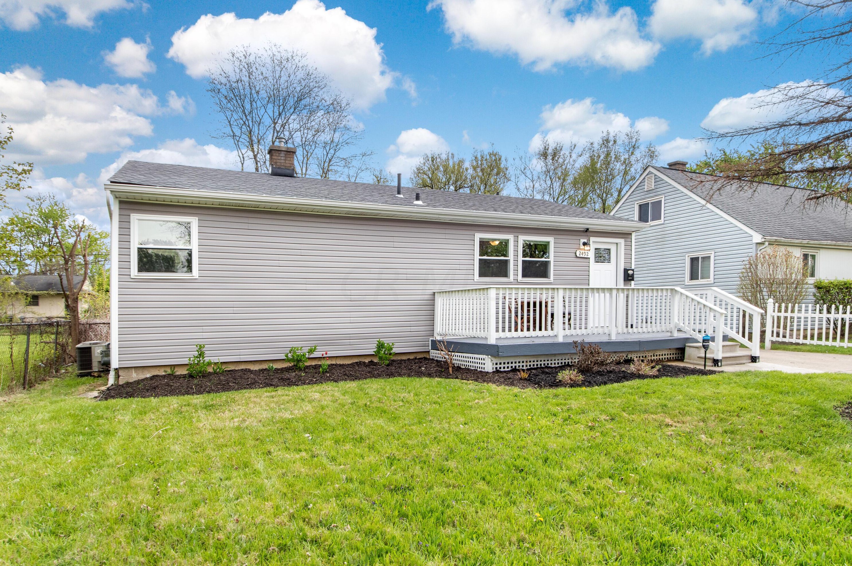2492 Atwood Ter, Columbus OH  43211-1102 exterior