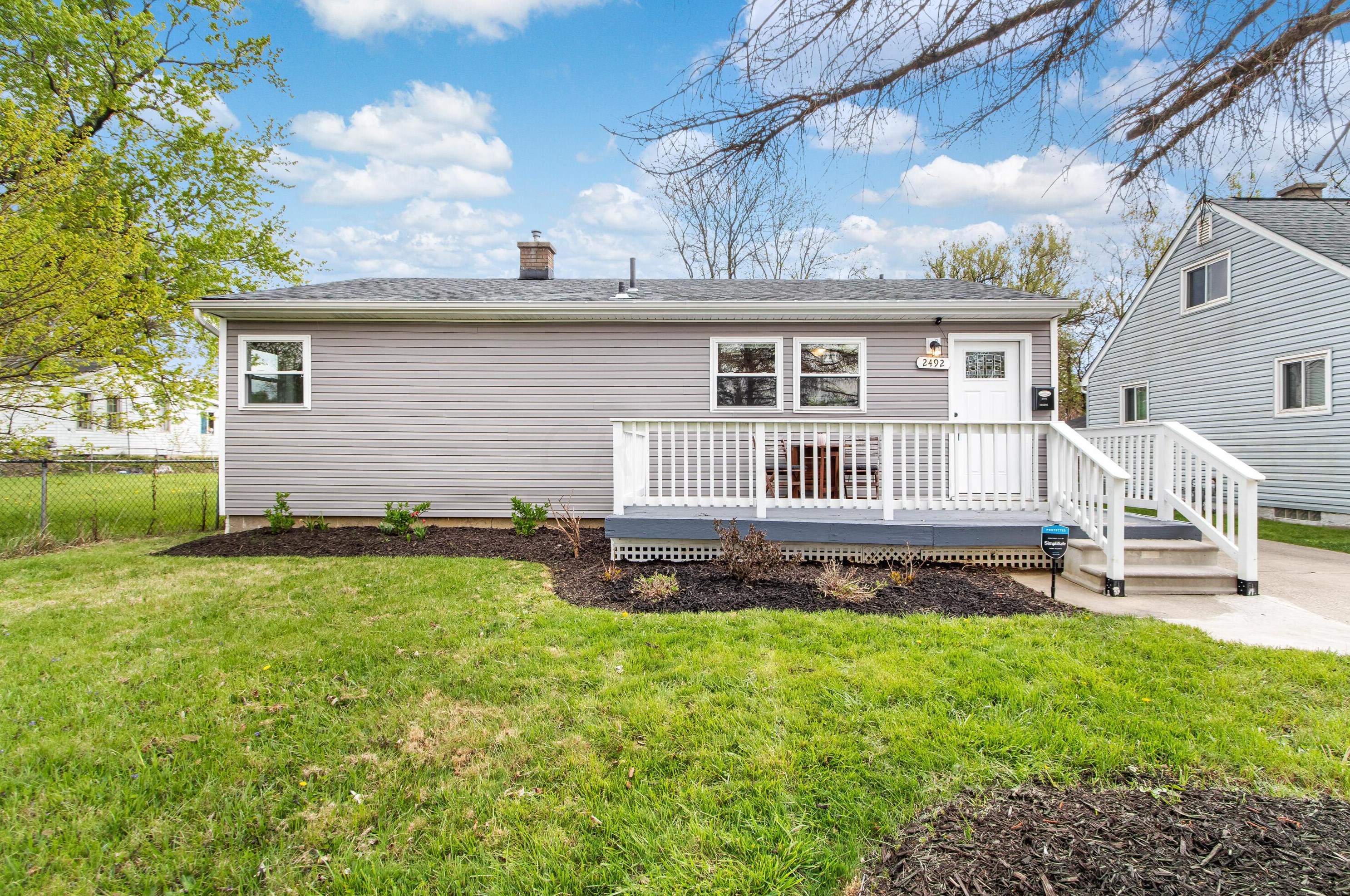 2492 Atwood Ter, Columbus OH  43211-1102 exterior