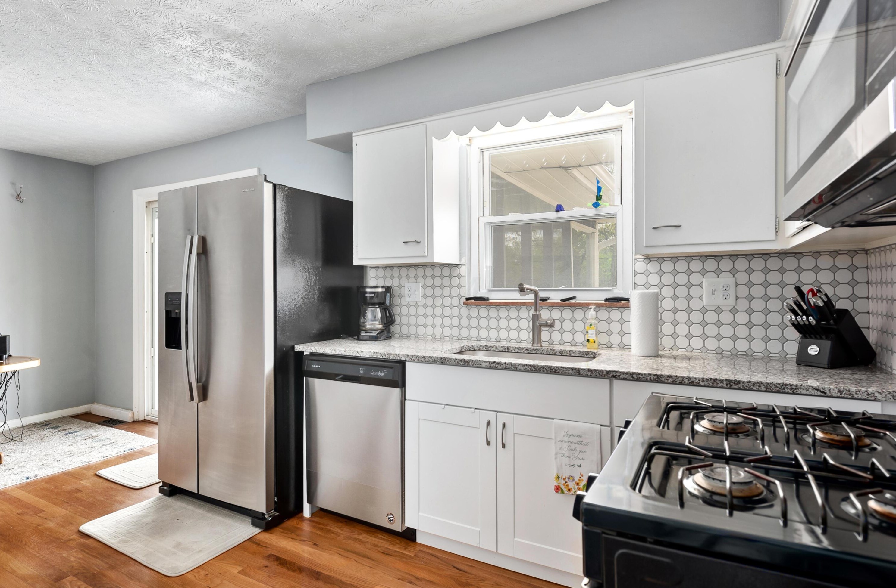 1615 Case Rd, Columbus OH  43235-7518 exterior