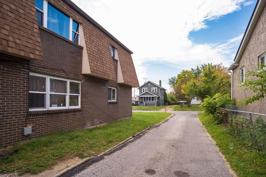 1900 Agler Rd, Columbus OH 43224-4503 exterior