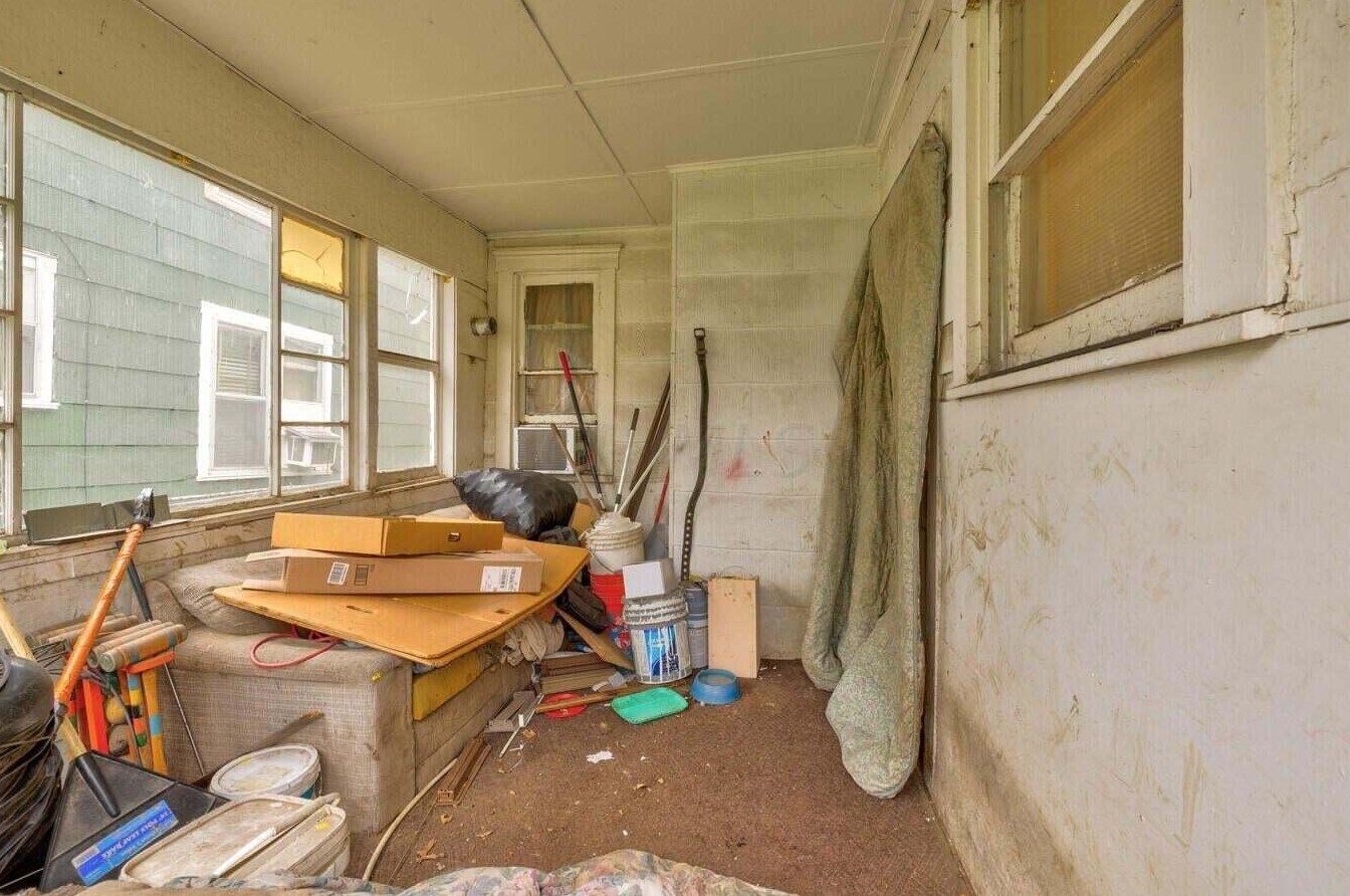 192 Park Ave, Columbus OH  43223-1338 exterior