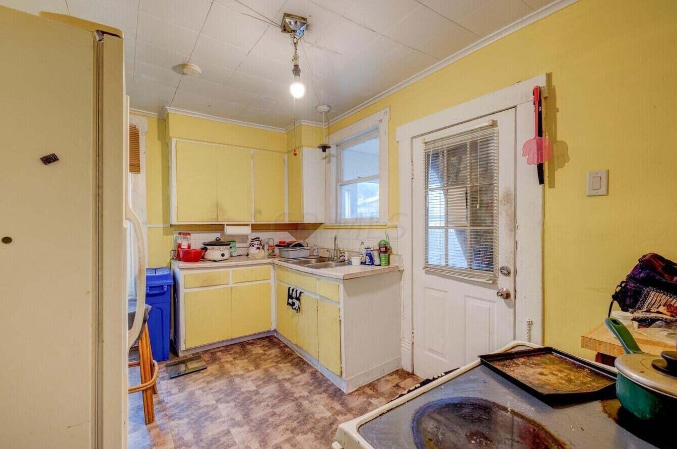 192 Park Ave, Columbus OH  43223-1338 exterior