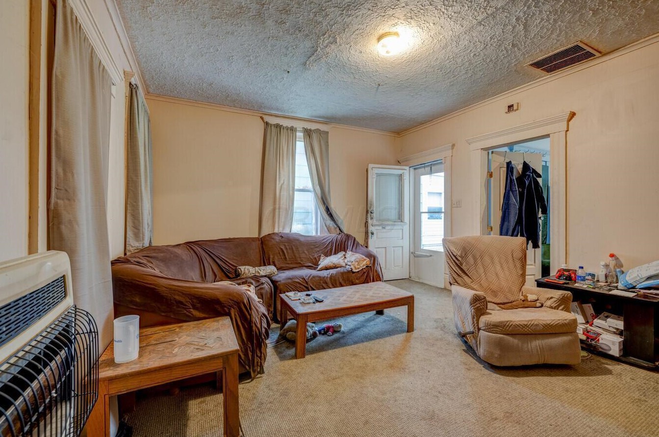 192 Park Ave, Columbus OH  43223-1338 exterior