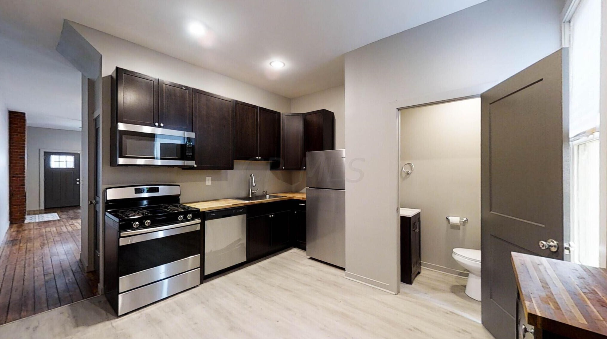 1242 Mound St, Columbus OH  43205-2214 exterior