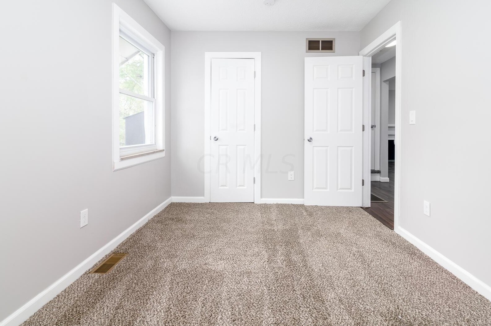 2241 Mcguffey Rd, Columbus OH  43211-2021 exterior