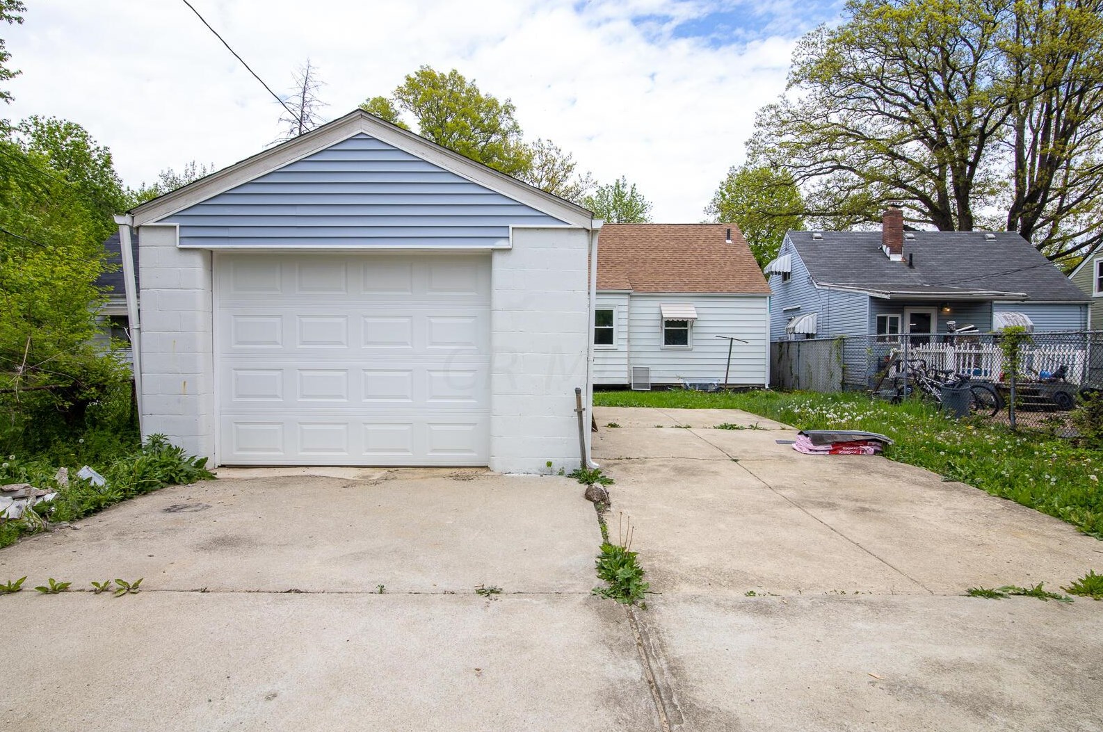 2241 Mcguffey Rd, Columbus OH  43211-2021 exterior