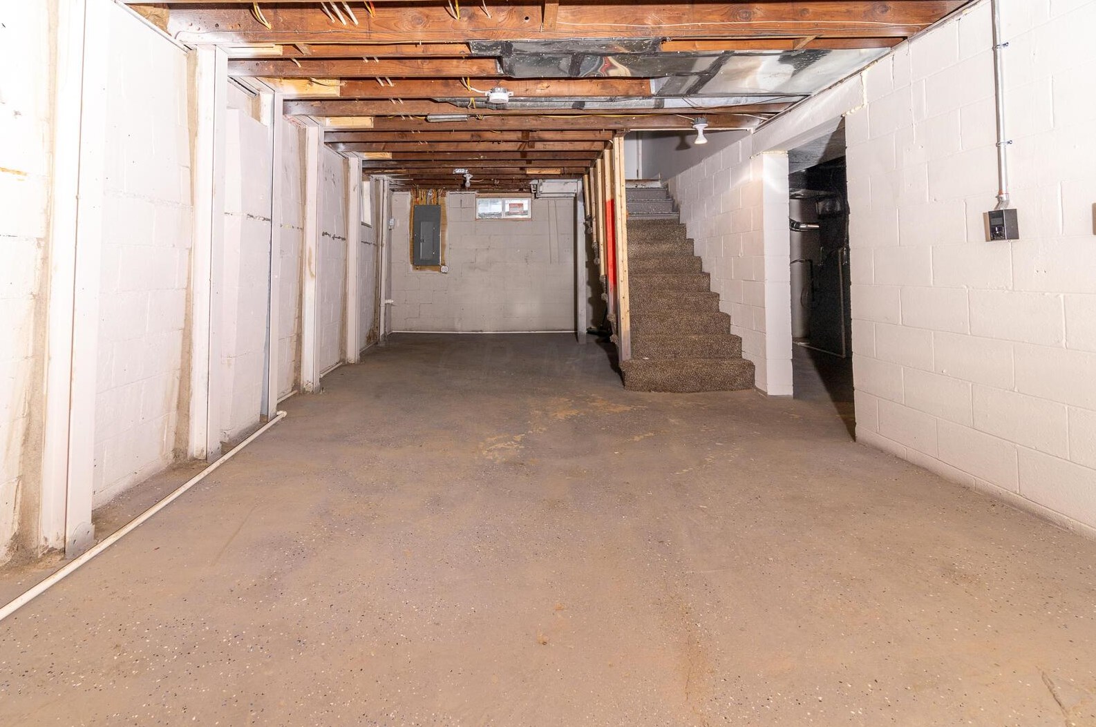 2241 Mcguffey Rd, Columbus OH  43211-2021 exterior