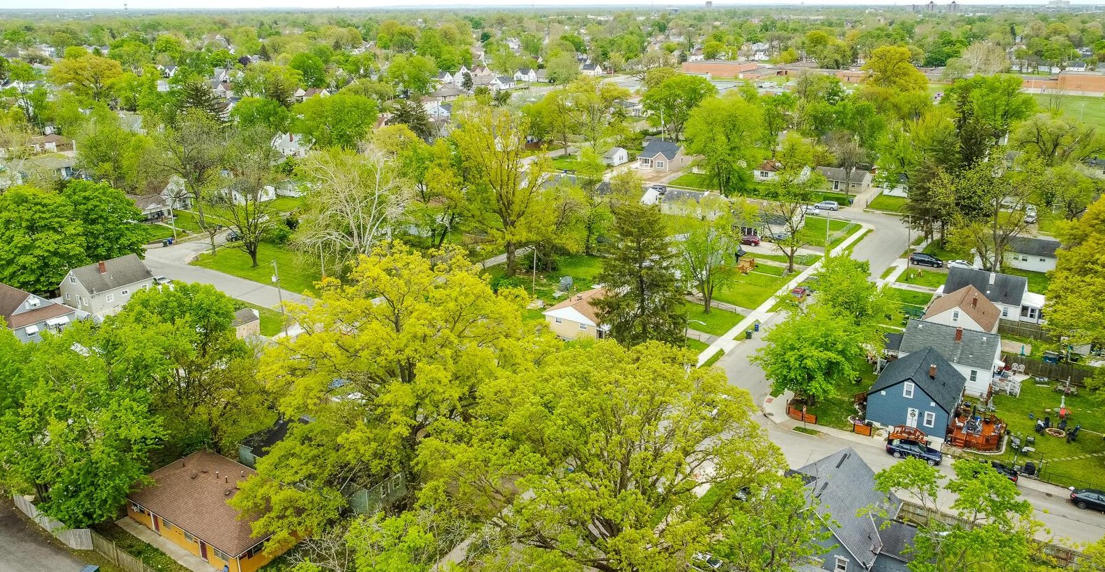 2241 Mcguffey Rd, Columbus OH  43211-2021 exterior