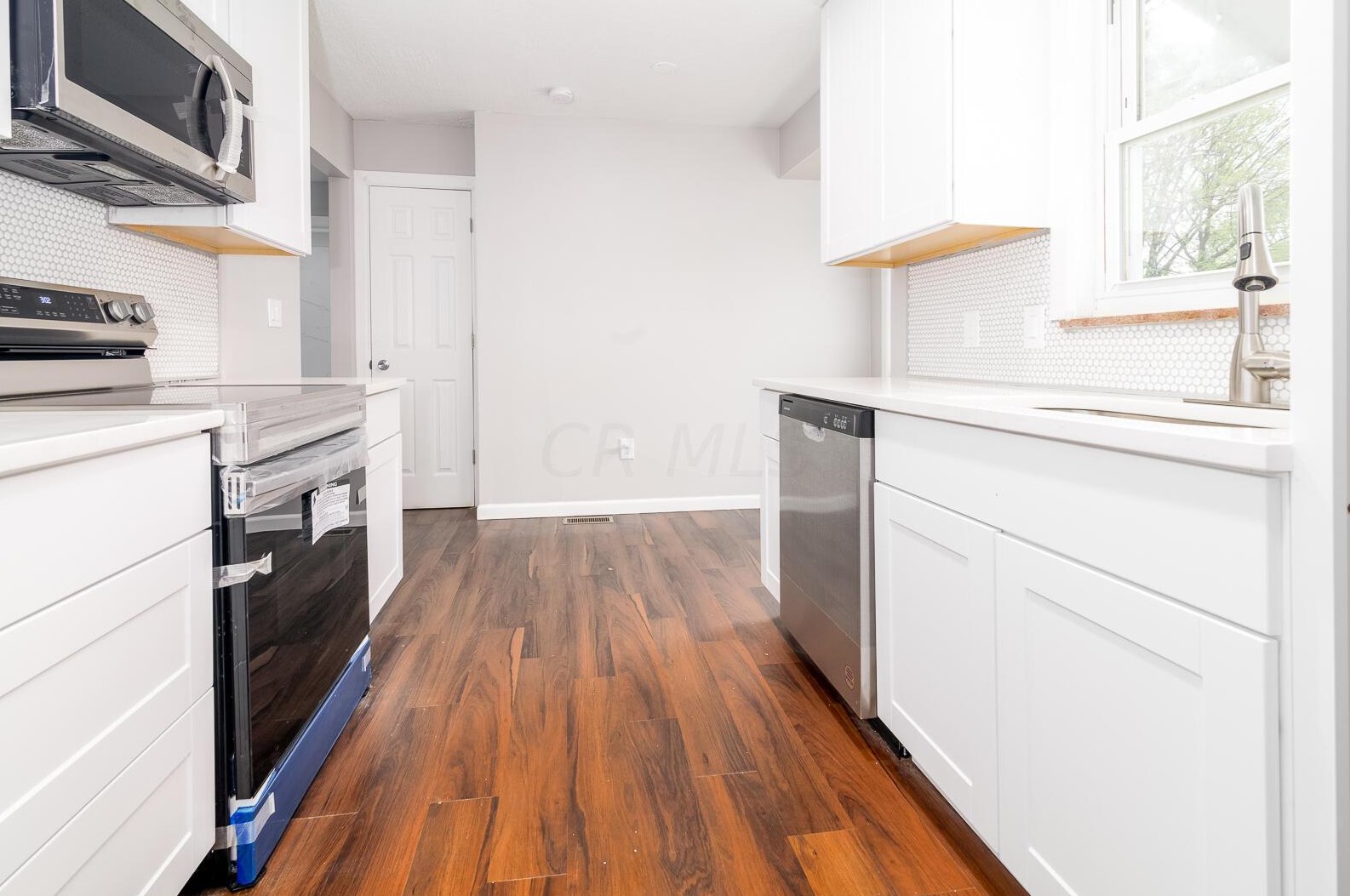 2241 Mcguffey Rd, Columbus OH  43211-2021 exterior