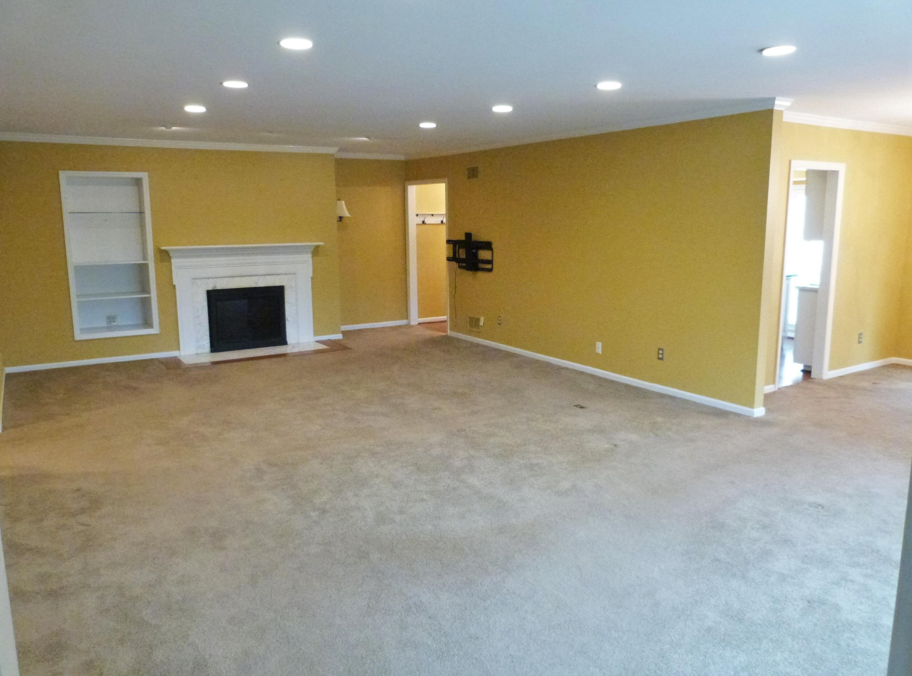 3522 La Rochelle Dr, Columbus OH 43221-1536 exterior