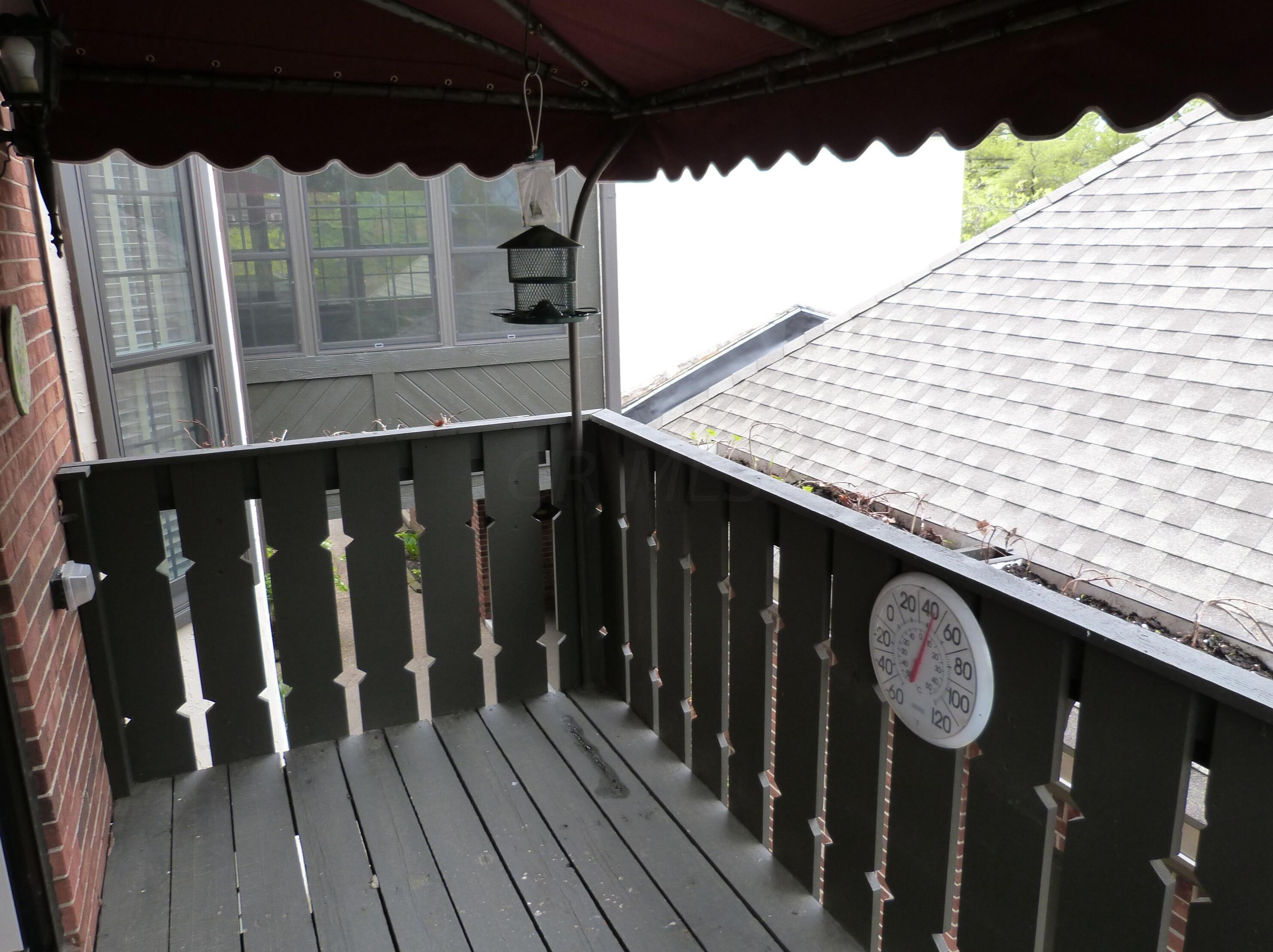 3522 La Rochelle Dr, Columbus OH 43221-1536 exterior