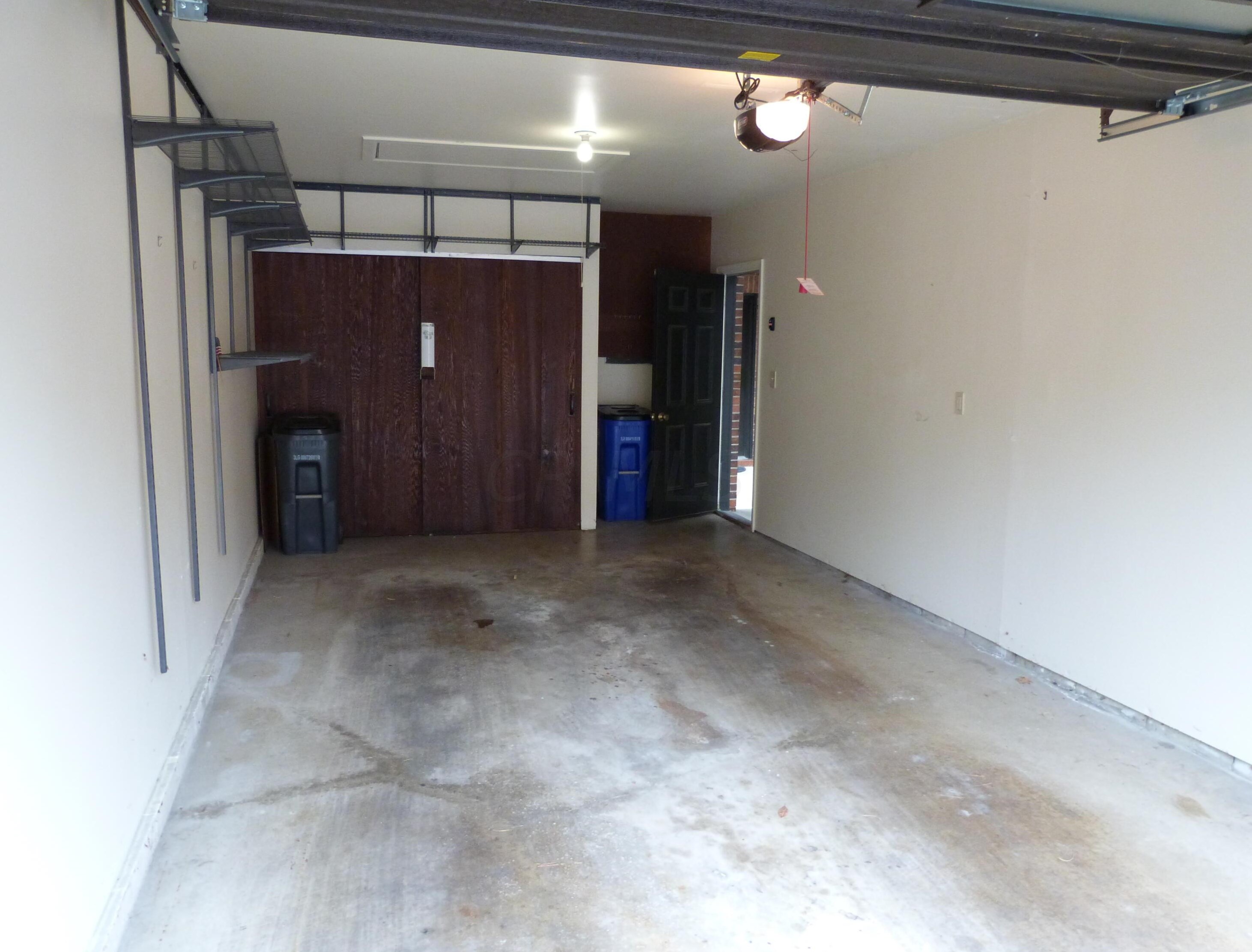 3522 La Rochelle Dr, Columbus OH 43221-1536 exterior