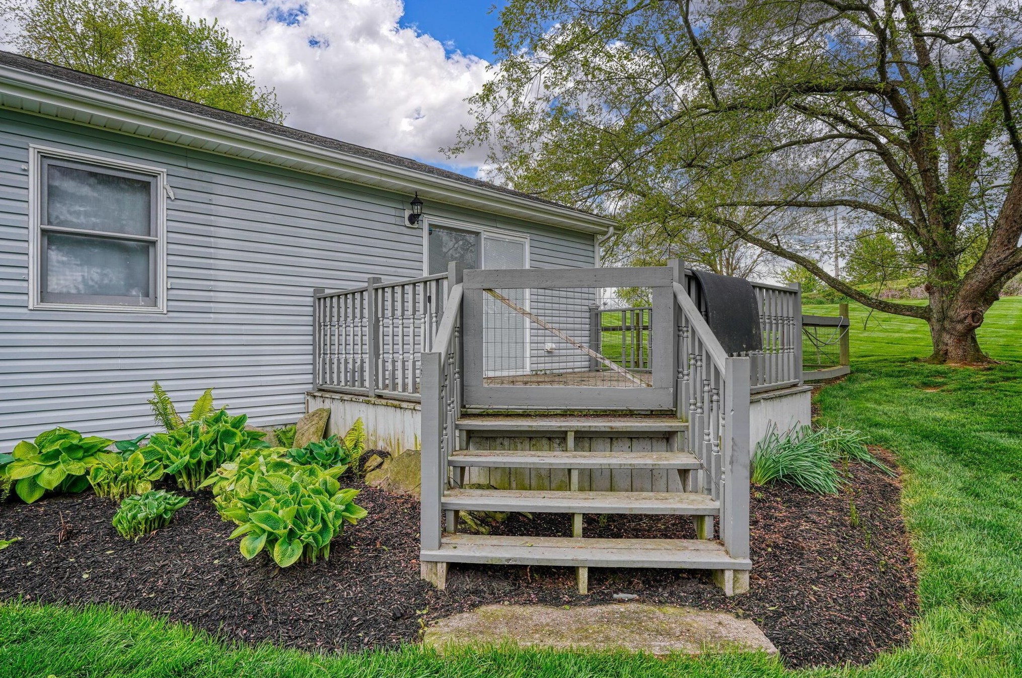 14951 Plazier Rd, Ashville OH  43103-9439 exterior