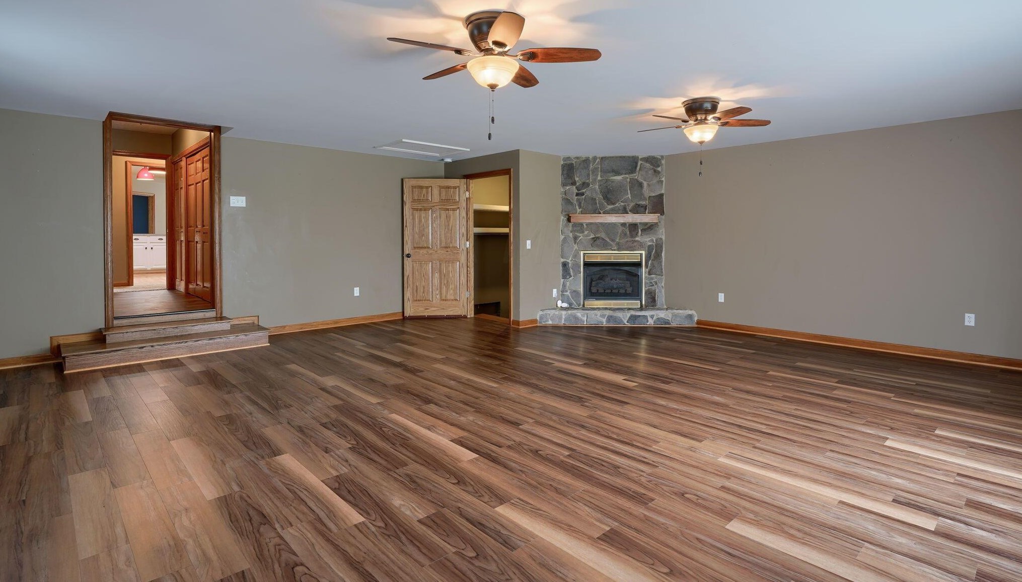 14951 Plazier Rd, Ashville OH  43103-9439 exterior