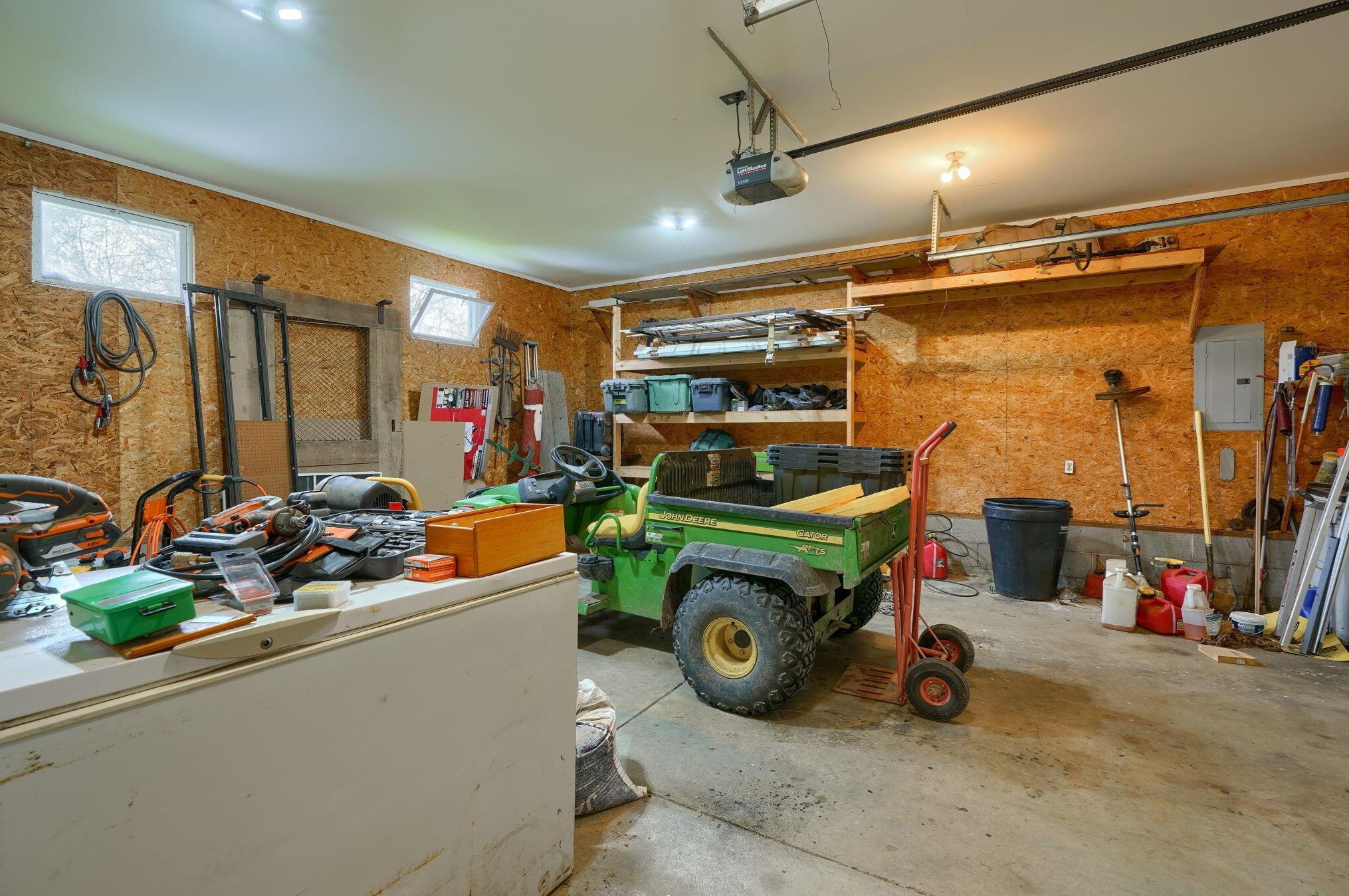 14951 Plazier Rd, Ashville OH  43103-9439 exterior