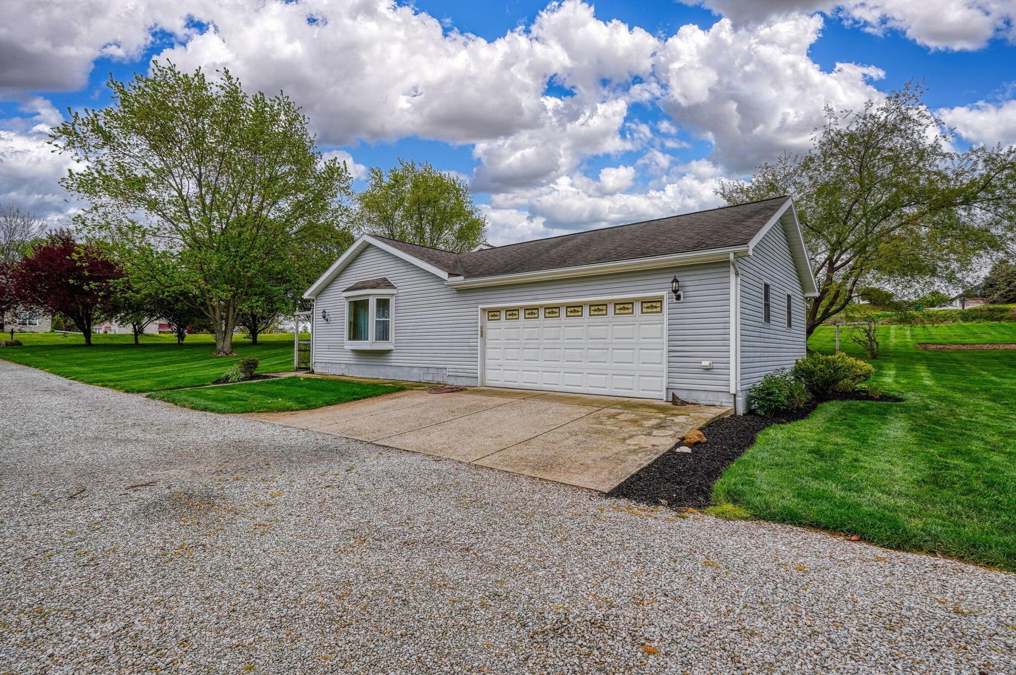 14951 Plazier Rd, Ashville OH  43103-9439 exterior