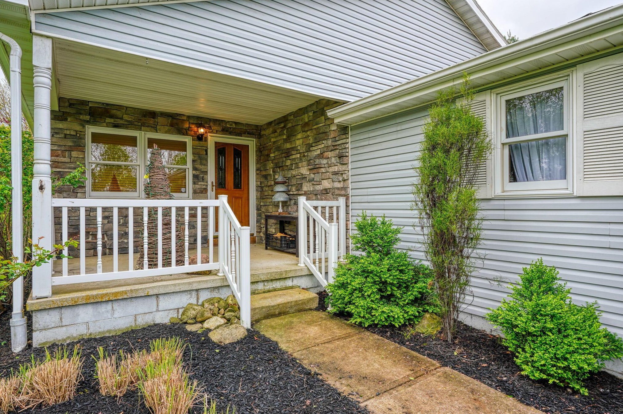 14951 Plazier Rd, Ashville OH  43103-9439 exterior