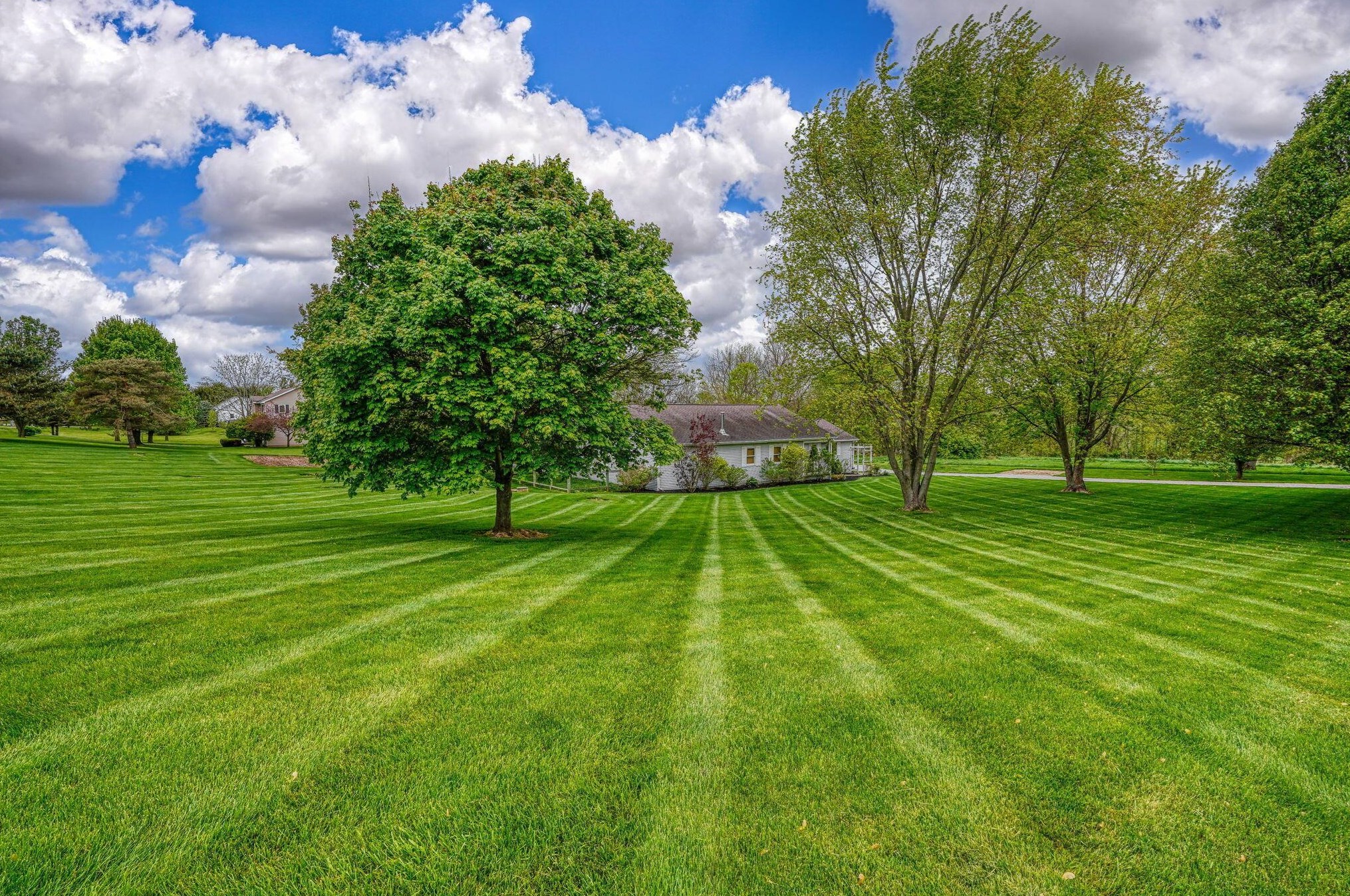 14951 Plazier Rd, Ashville OH  43103-9439 exterior