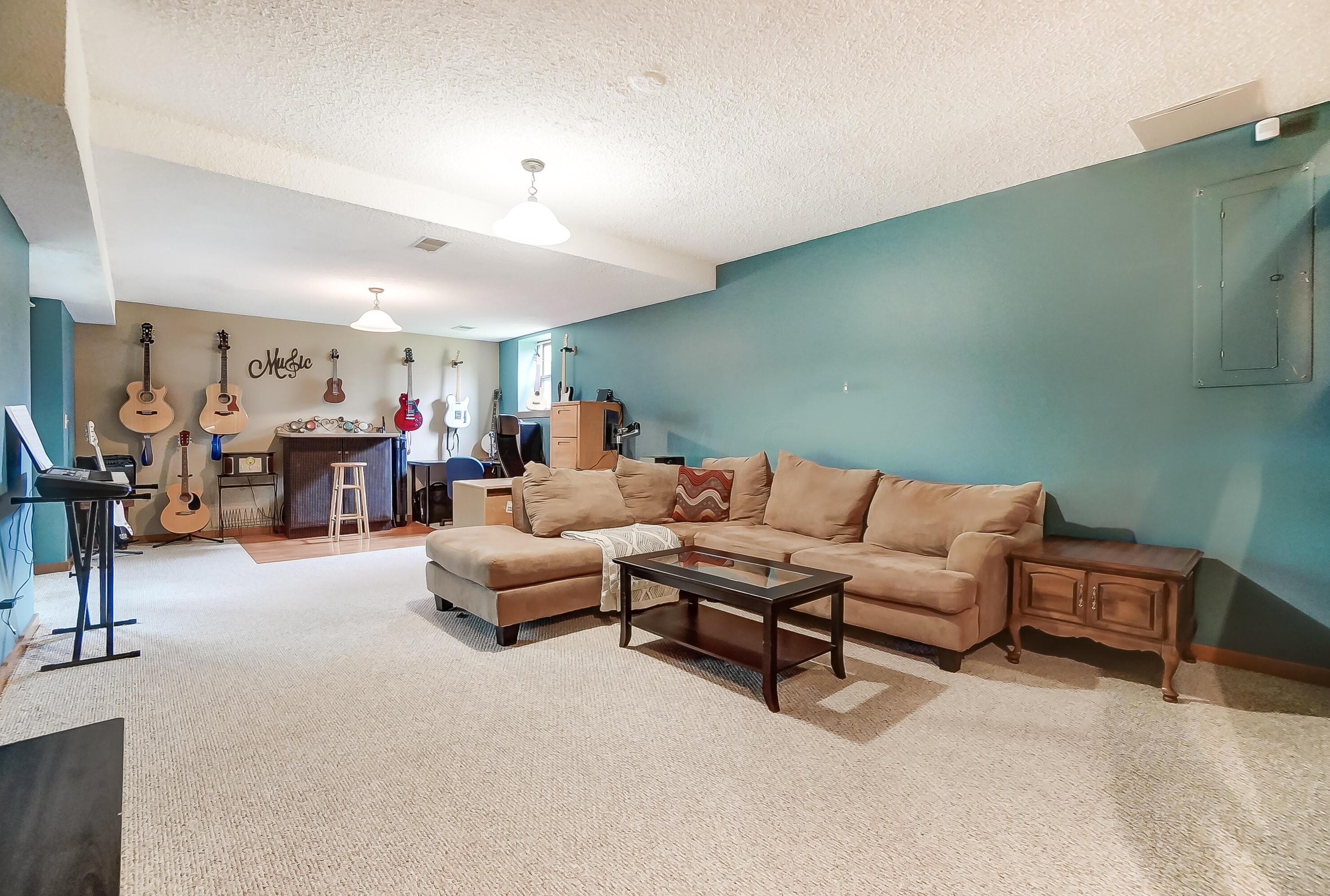 5351 Fortress Trl, Columbus OH  43230-1545 exterior