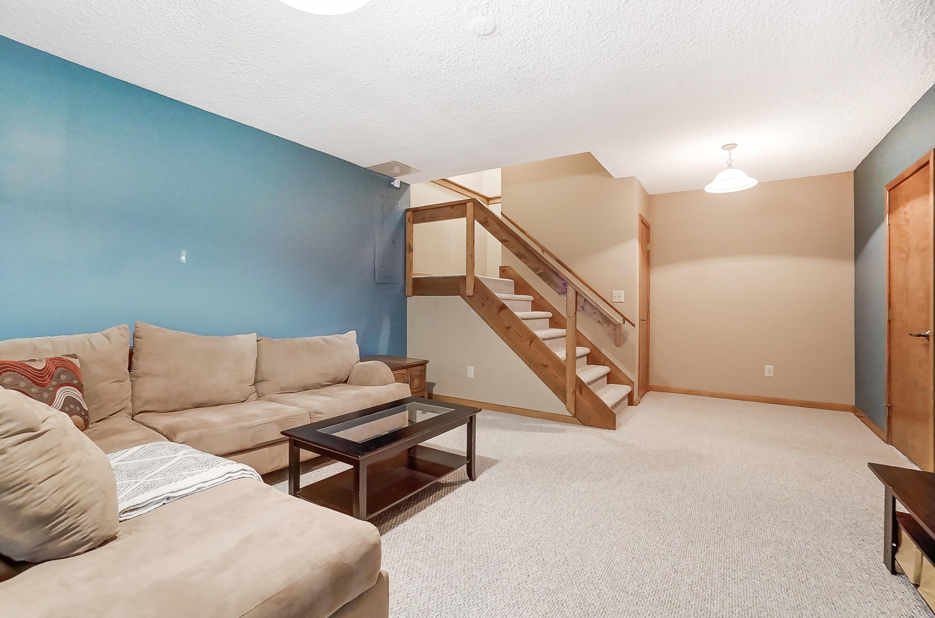 5351 Fortress Trl, Columbus OH  43230-1545 exterior