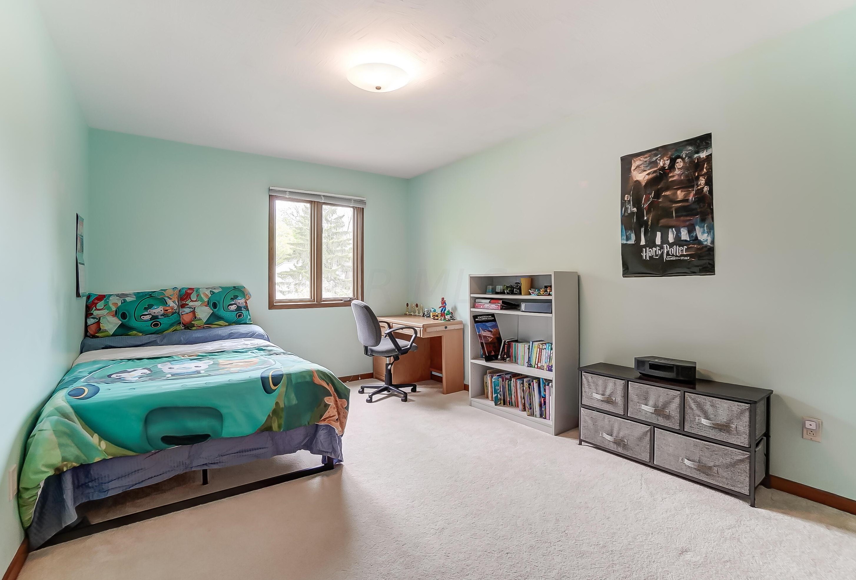 5351 Fortress Trl, Columbus OH  43230-1545 exterior