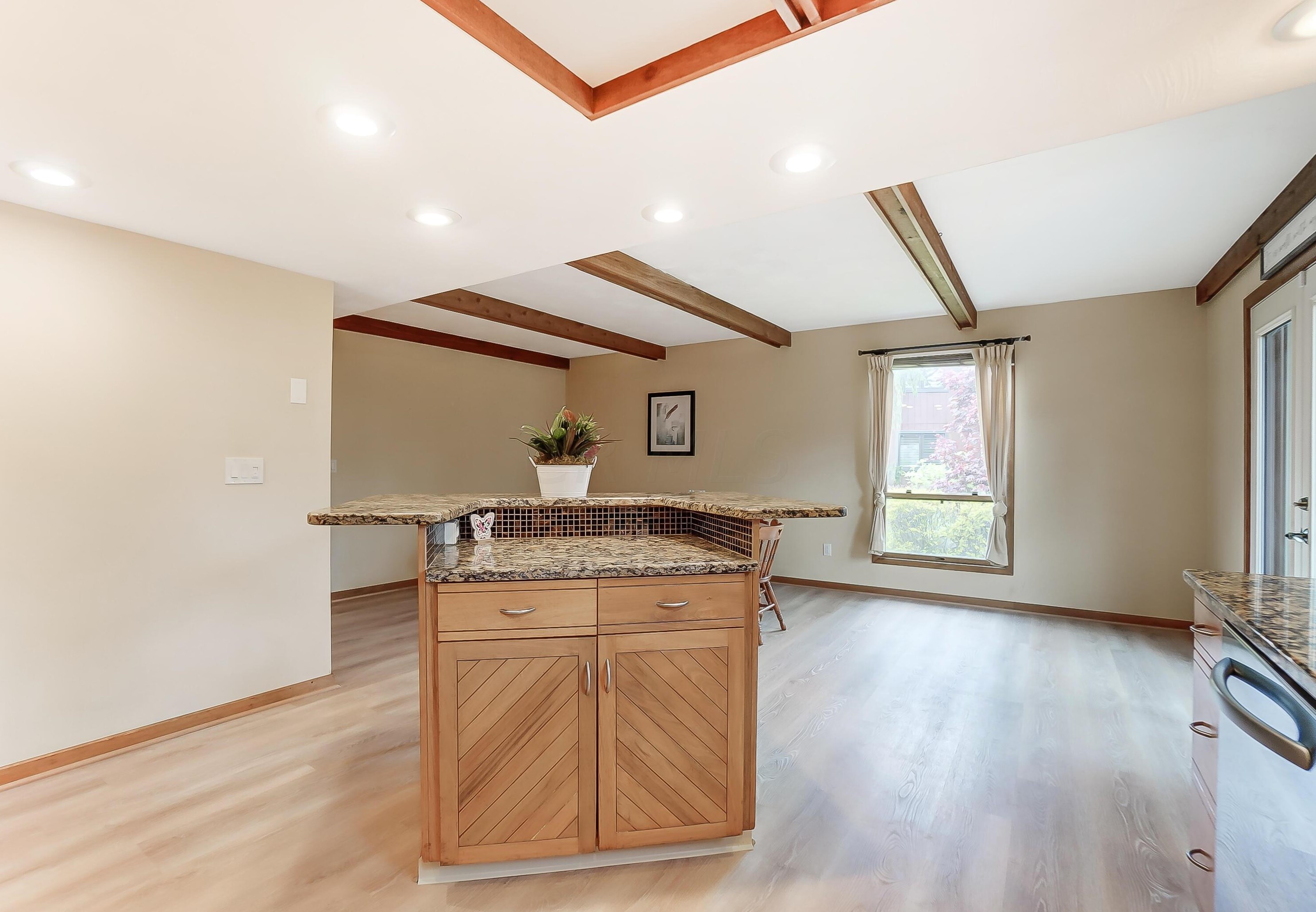 5351 Fortress Trl, Columbus OH  43230-1545 exterior