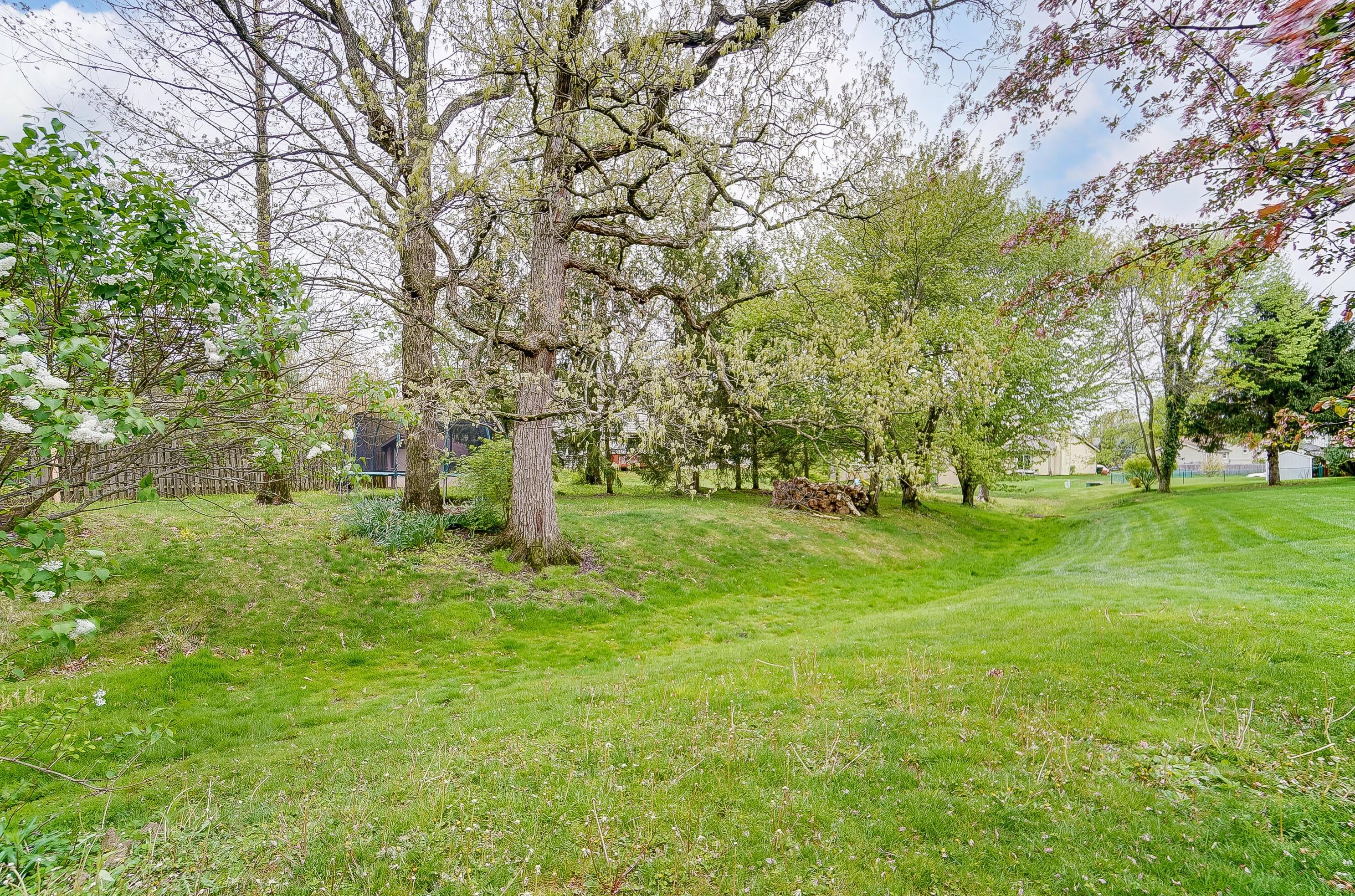 5351 Fortress Trl, Columbus OH  43230-1545 exterior