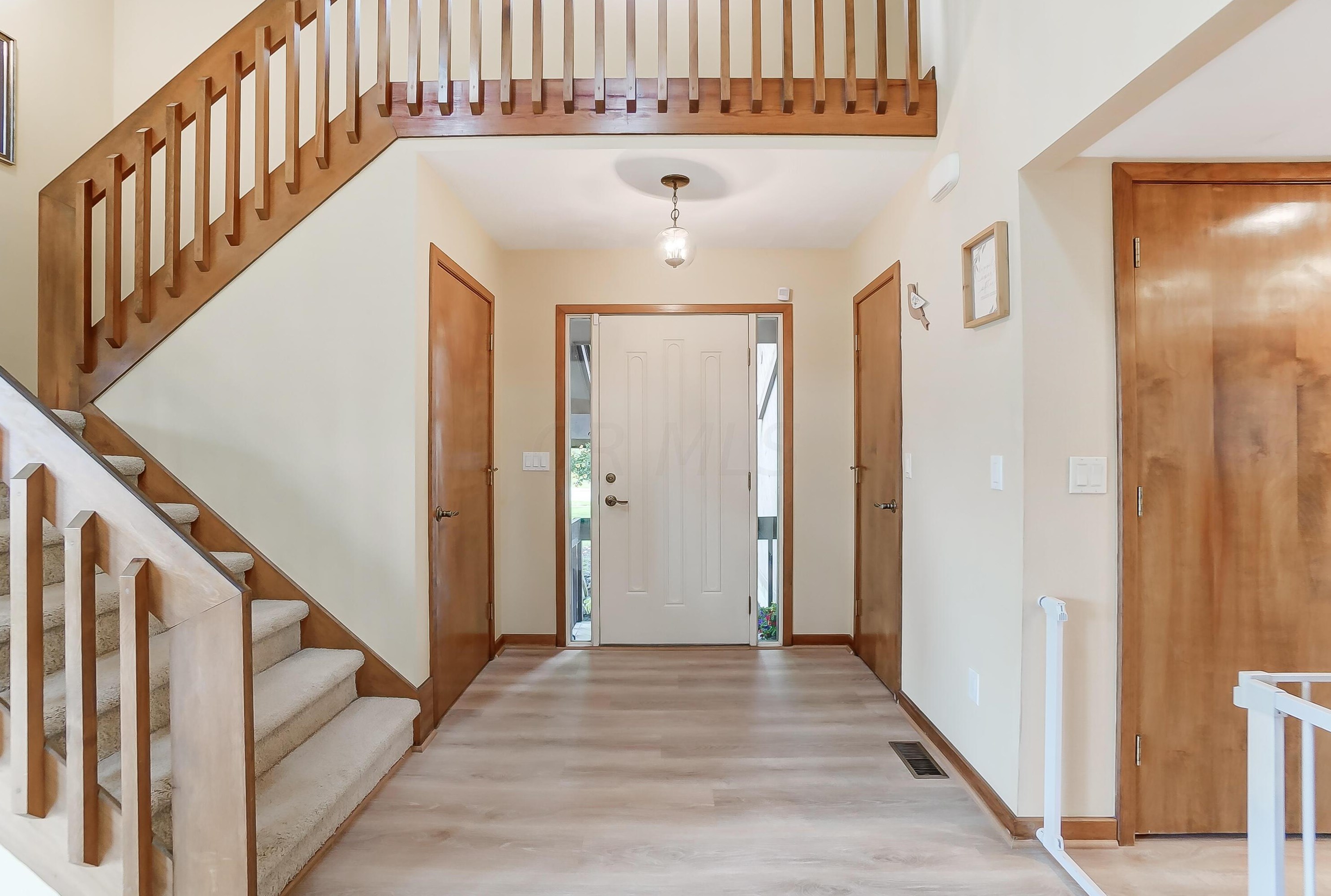 5351 Fortress Trl, Columbus OH  43230-1545 exterior