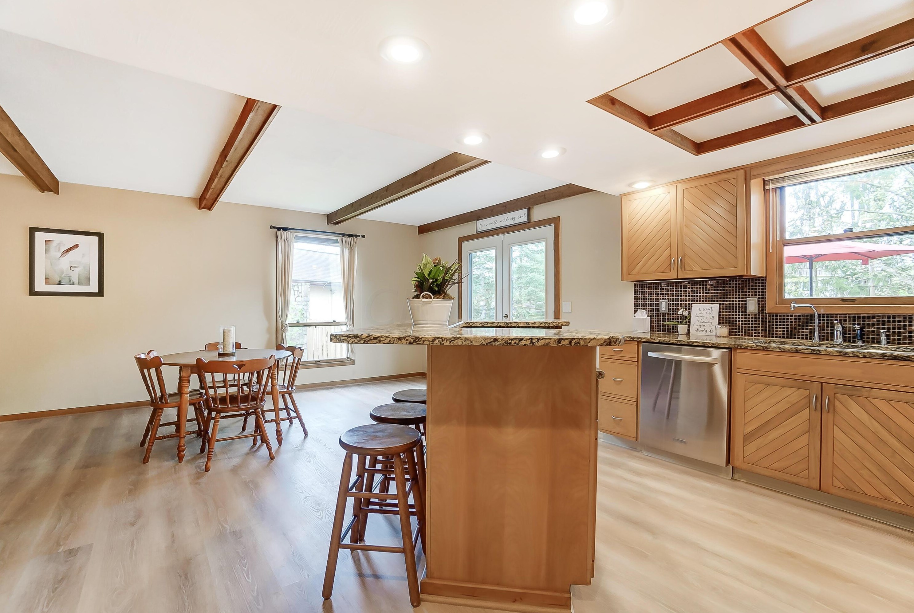 5351 Fortress Trl, Columbus OH  43230-1545 exterior