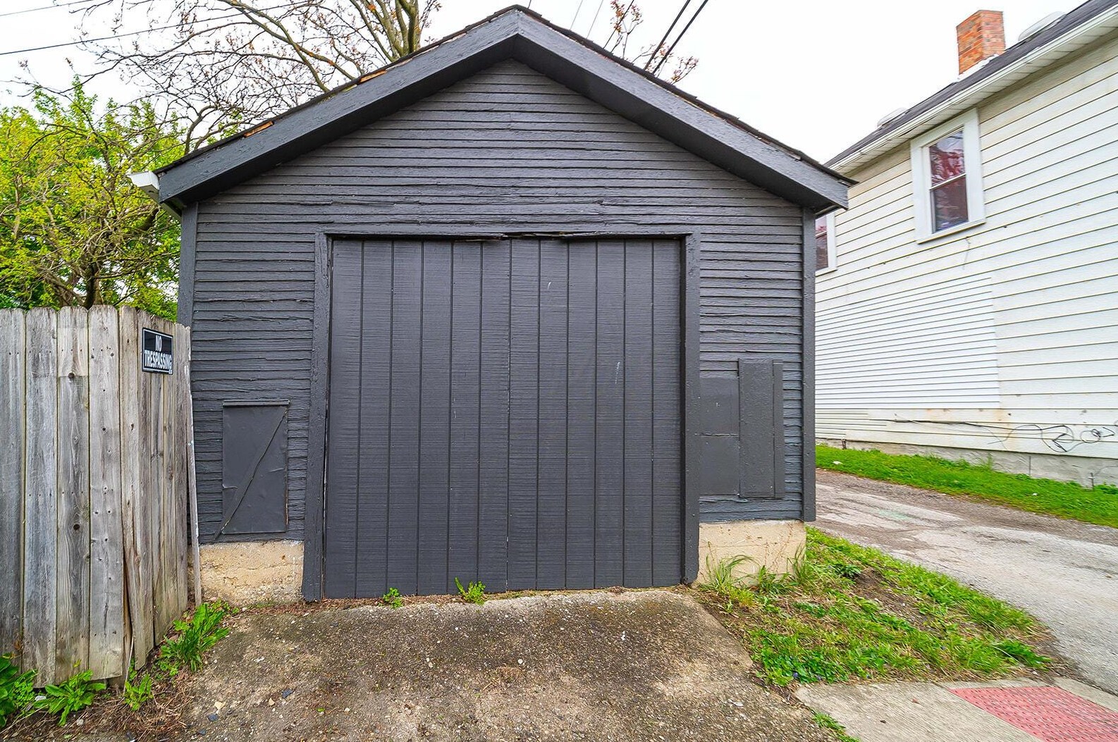 359 Hinman Ave, Columbus OH 43207-1907 exterior