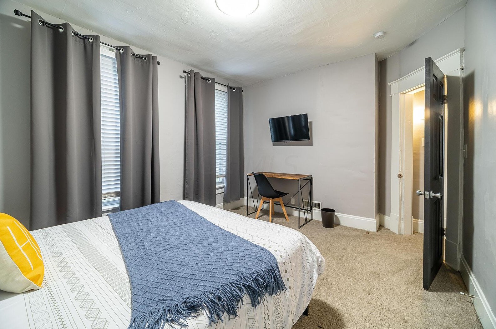 359 Hinman Ave, Columbus OH 43207-1907 exterior