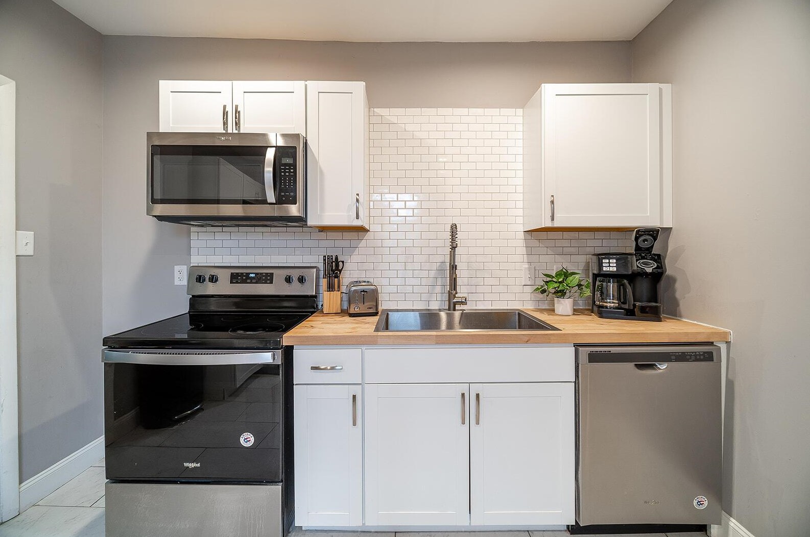 359 Hinman Ave, Columbus OH 43207-1907 exterior