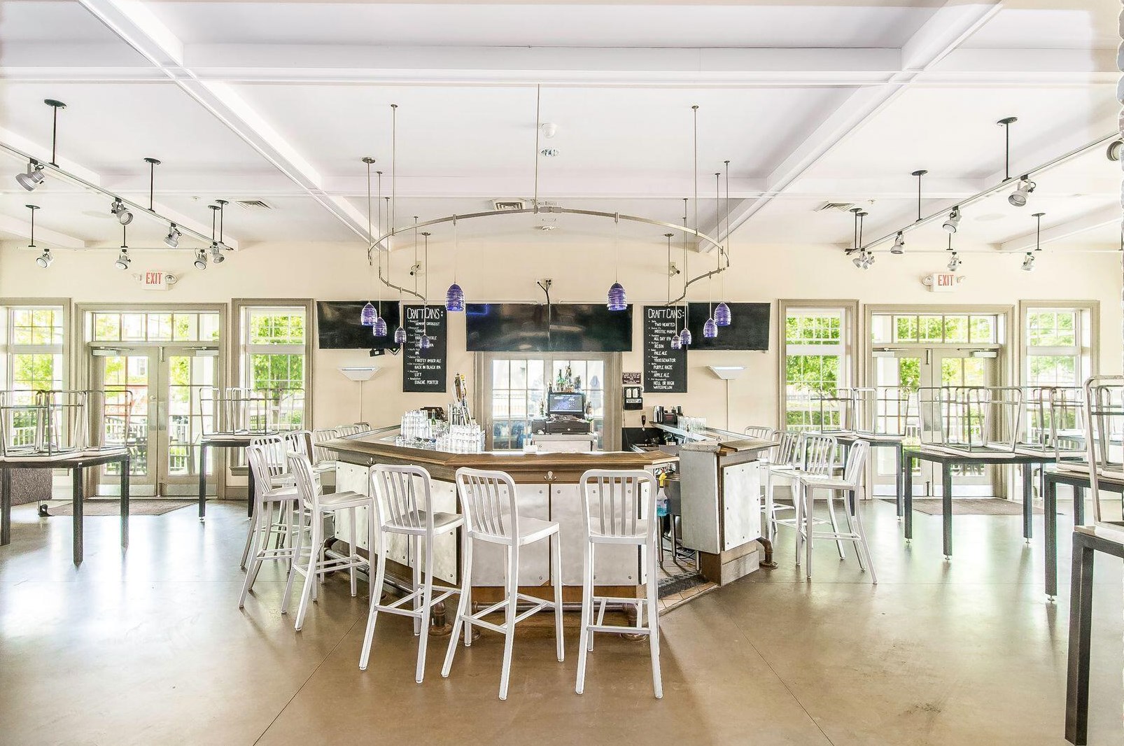 6230 Downwing Ln, Columbus OH 43230-3685 exterior