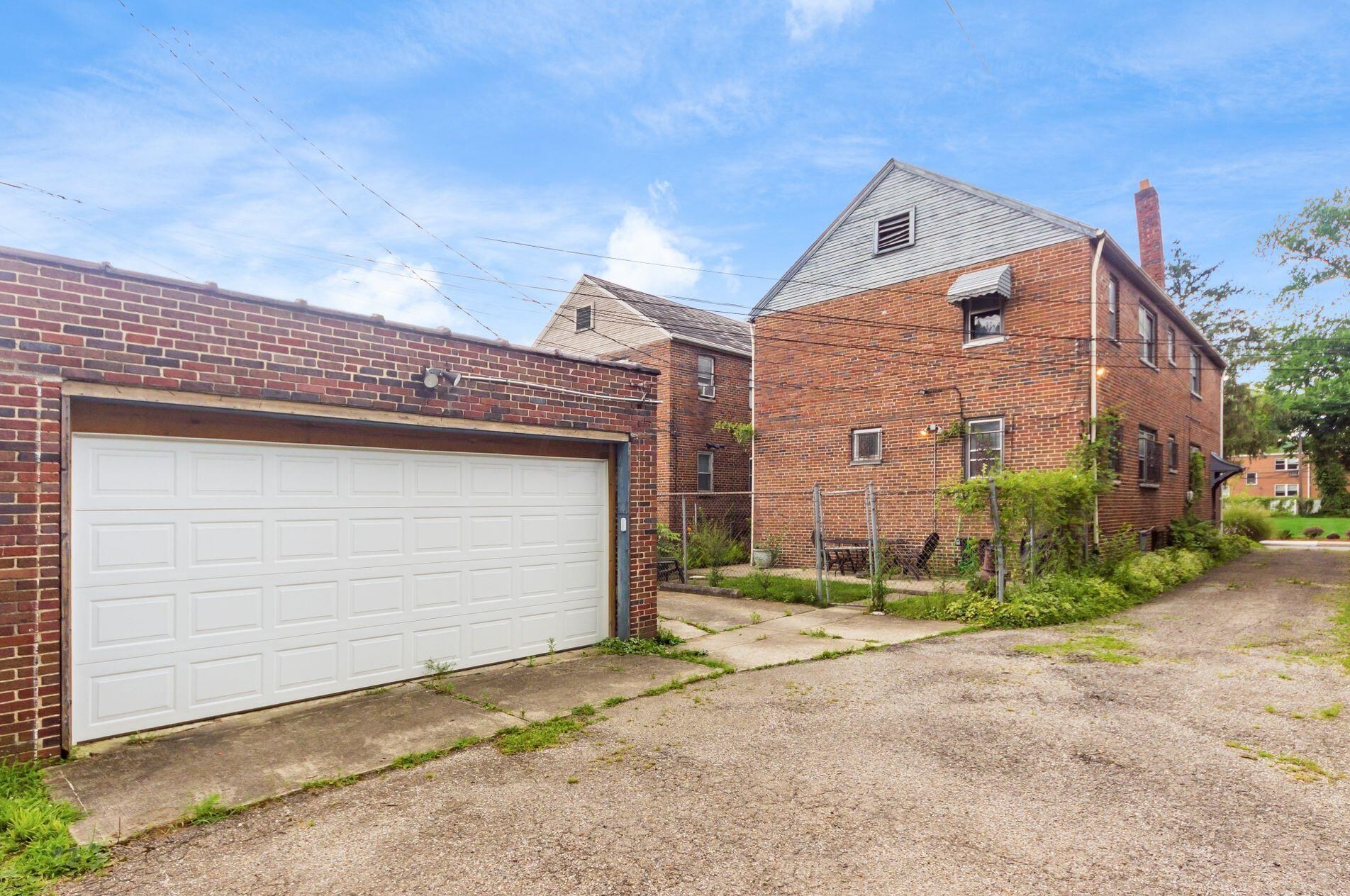 122 Brunson Ave, Columbus OH  43203-1758 exterior