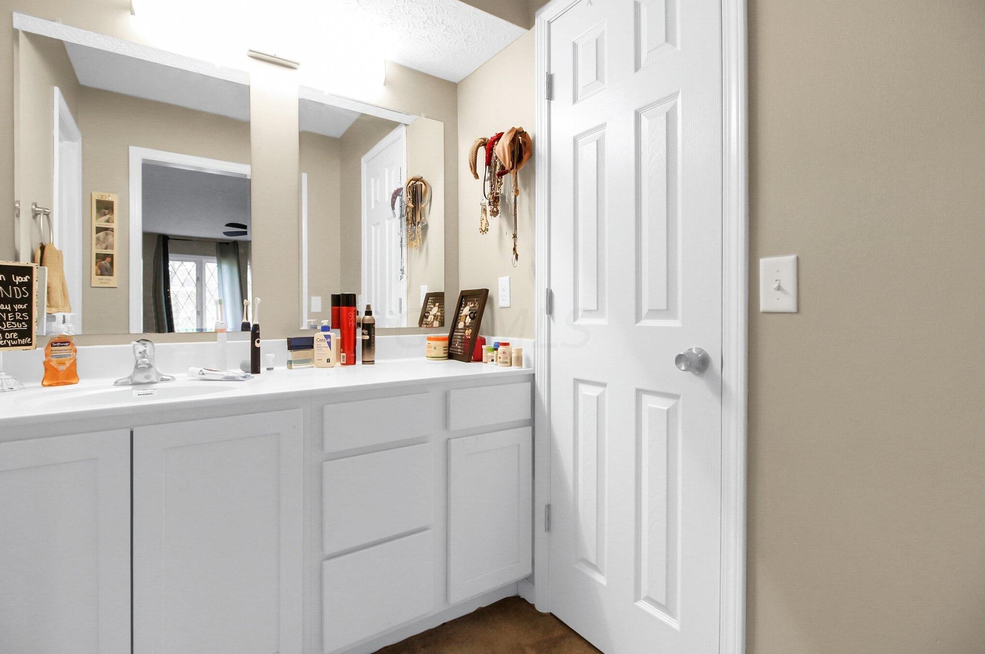 9111 Indian Mound Rd, Pickerington OH  43147-8895 exterior