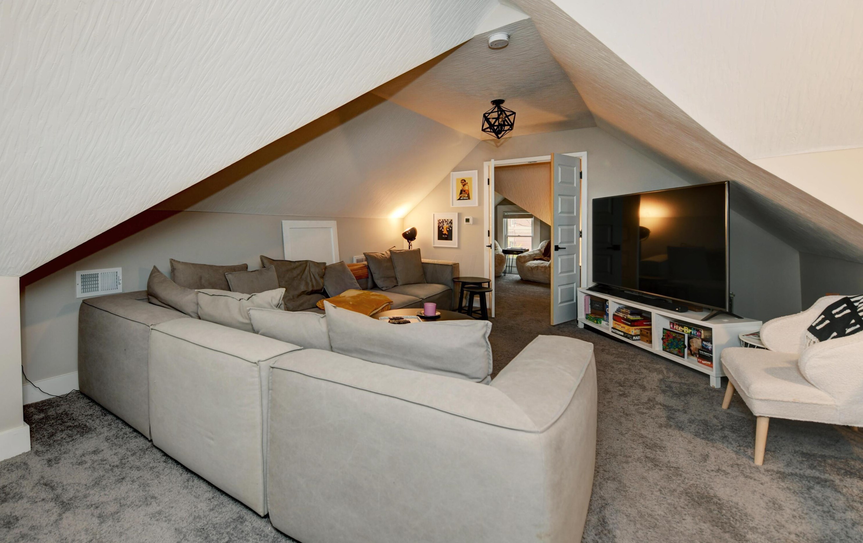 502 Ohio Ave, Columbus OH 43203-1143 exterior